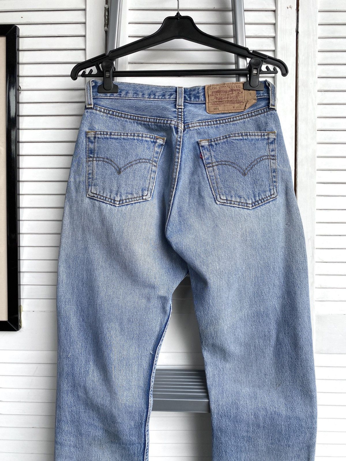 Levi's Vintage Levis 501 Light Wash Blue Denim Slim Jeans Pants USA Size US 29 - 9 Thumbnail