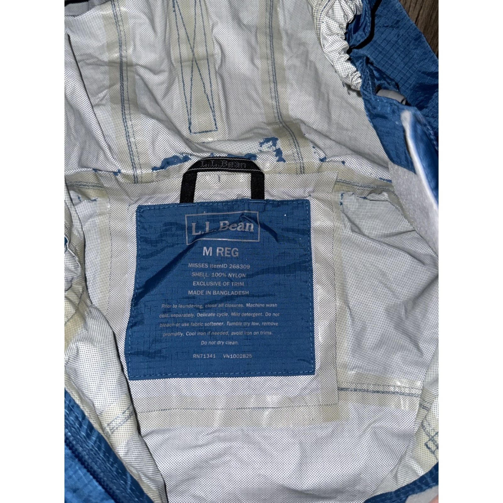 Vintage VINTAGE L.L. Bean Windbreaker Jacket Men's Blue M Lightweight Nylon 90s Outdoor Hiking Regular Size US M / EU 48-50 / 2 - 4 Thumbnail