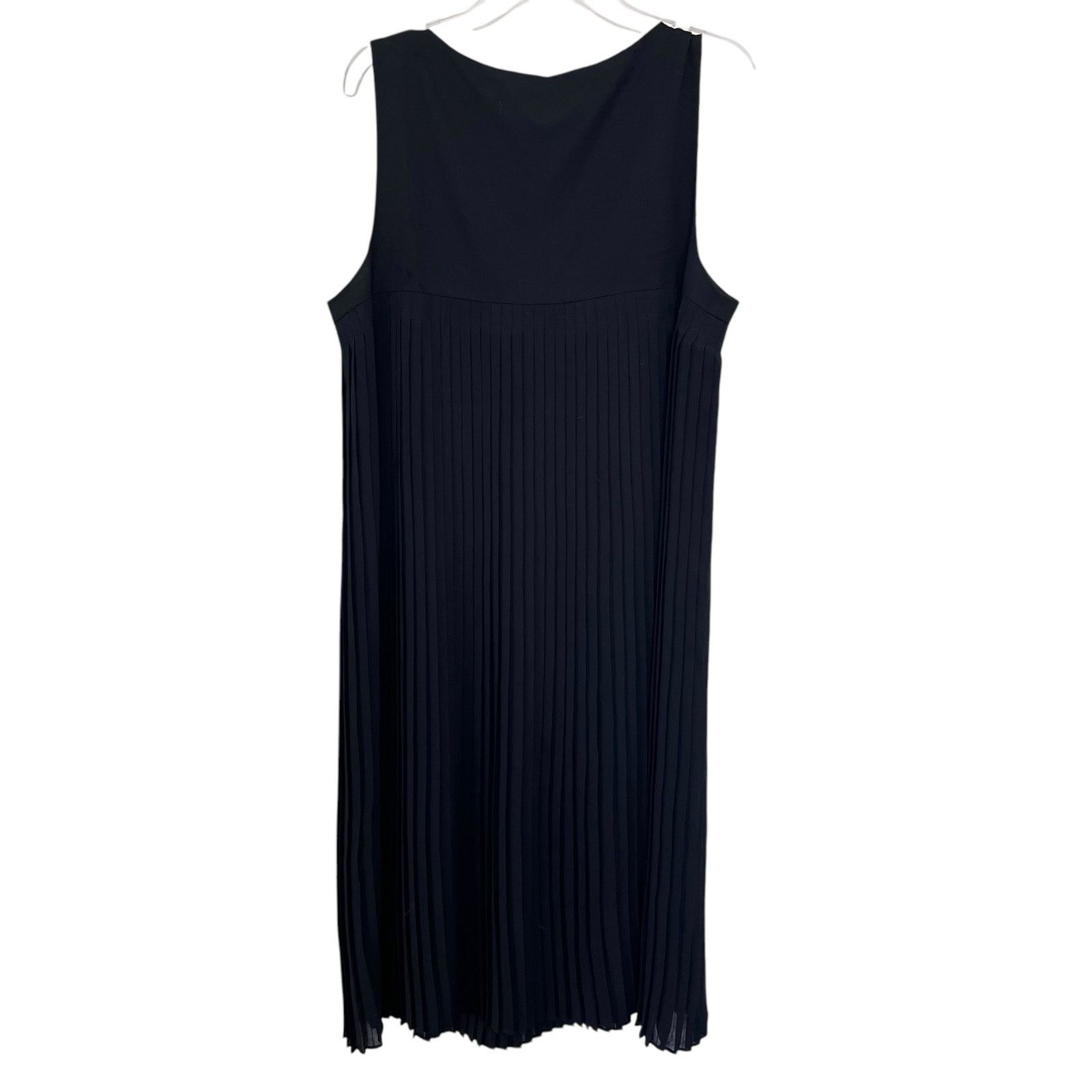 Theory Theory Solid Black Pleated Sleeveless Shift Midi Dress Size M / US 6-8 / IT 42-44 - 6 Thumbnail