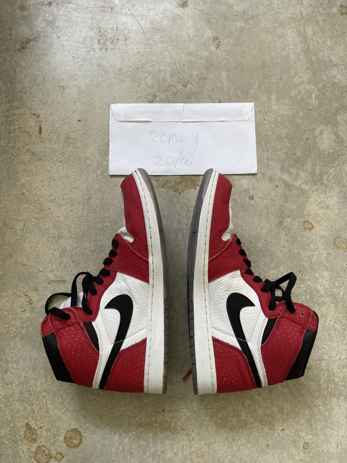 Jordan Brand × Nike Nike AJ1 “origin story” Size US 10.5 / EU 43-44 - 1 Thumbnail