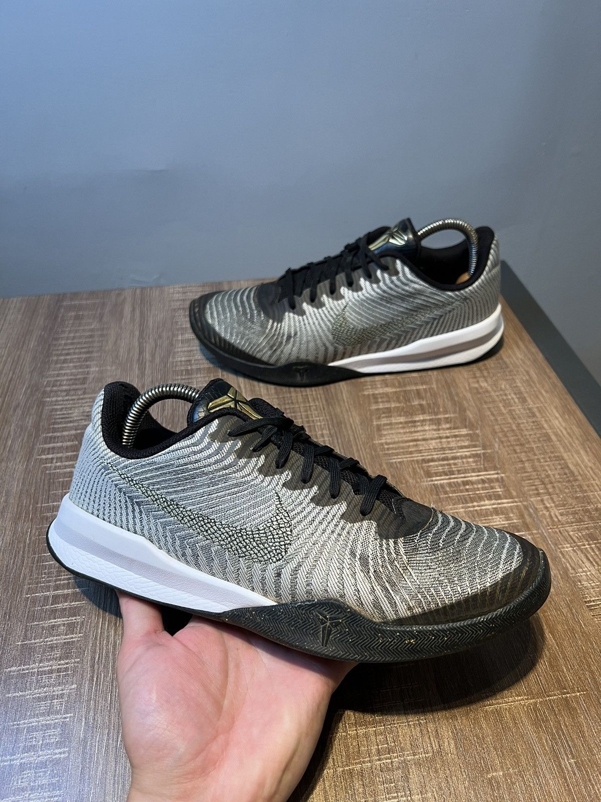 Nike Kobe Bryant II Mens Size Grey Black White Gold