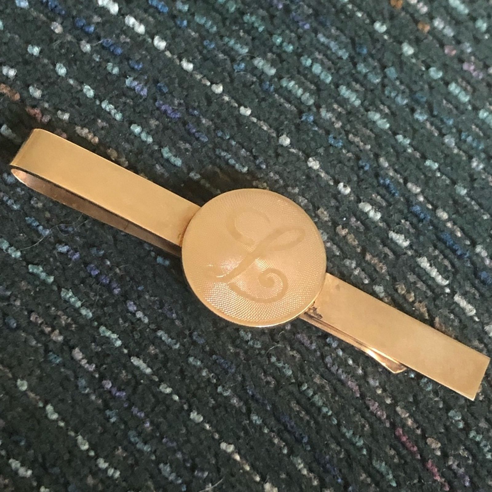 Vintage Vintage gentleman gold monogram initial “L” tie bar clip Size ONE SIZE - 1 Thumbnail