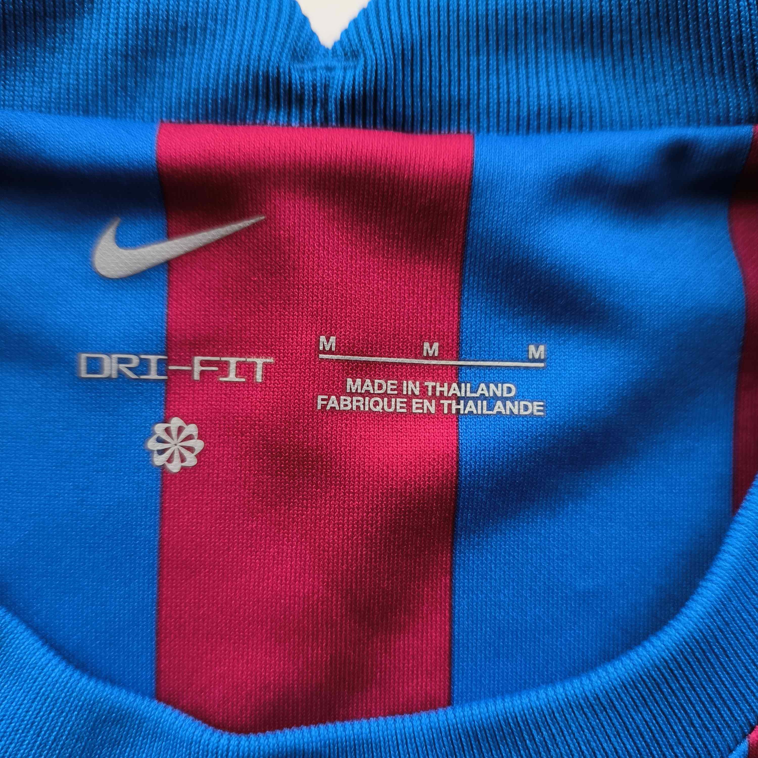 Nike FC Barcelona 2021-22 Nike home football jersey size M Size US M / EU 48-50 / 2 - 4 Thumbnail