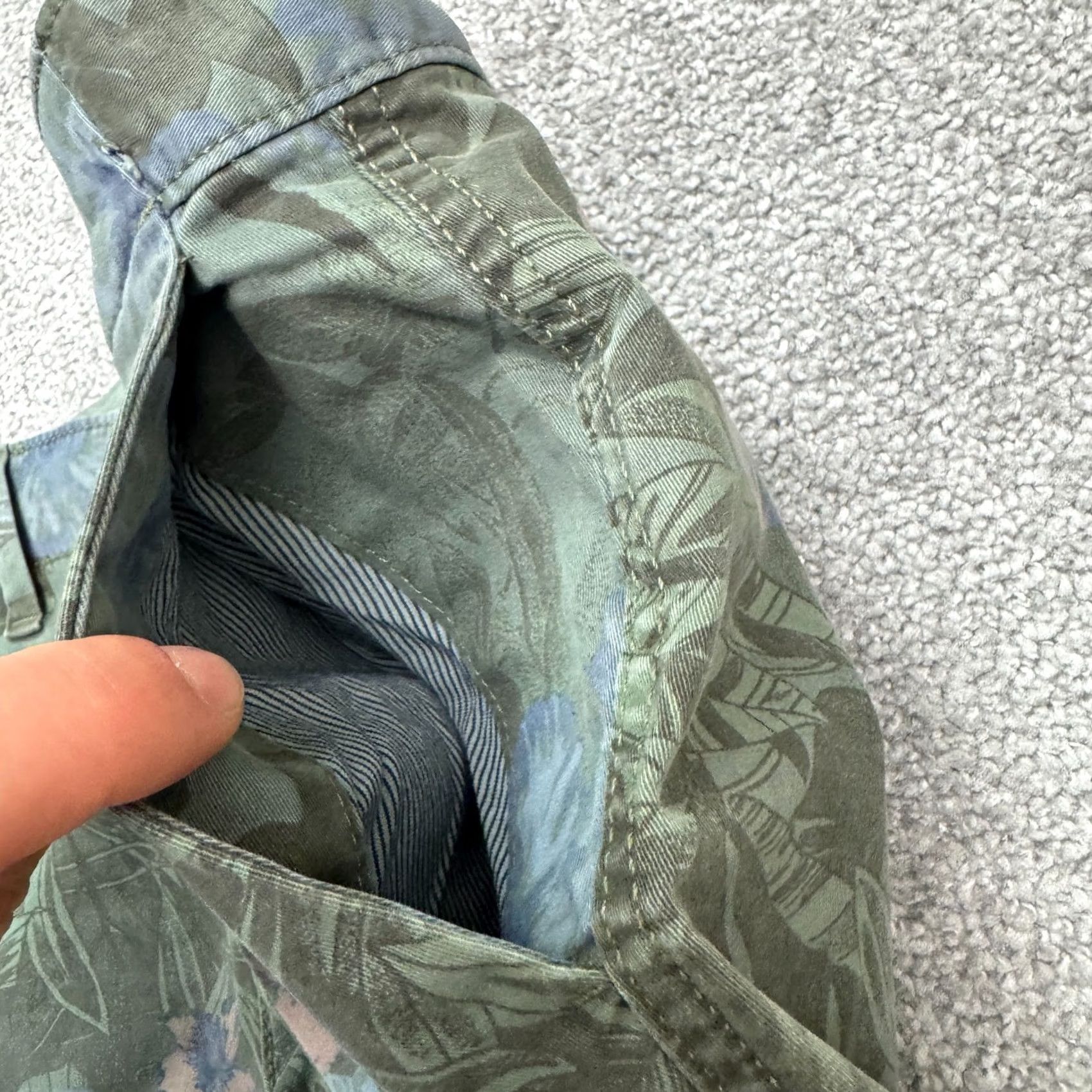 Gap Gap Female Chino Floral Print Cropped Pants Womens 00 Green Cotton Mid Rise Slit? (adjusted) Size 24" / US 00 / IT 34 - 5 Thumbnail