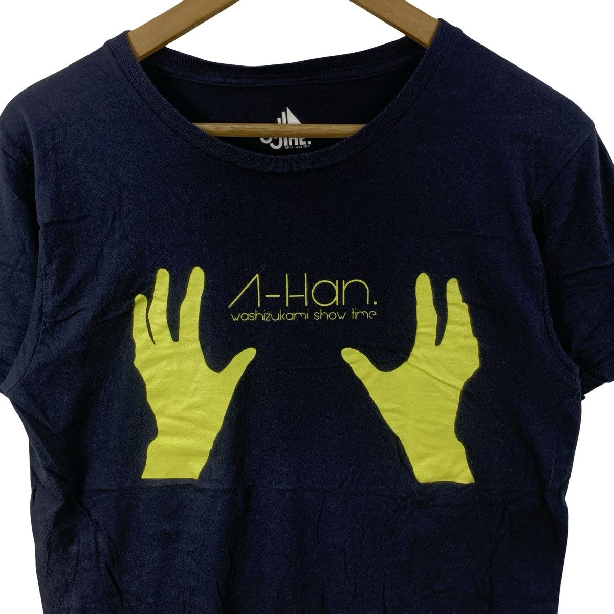 Vintage Vintage A-HaN Graphic T-Shirt Neon Hands Print Minimal Size US L / EU 52-54 / 3 - 6 Thumbnail
