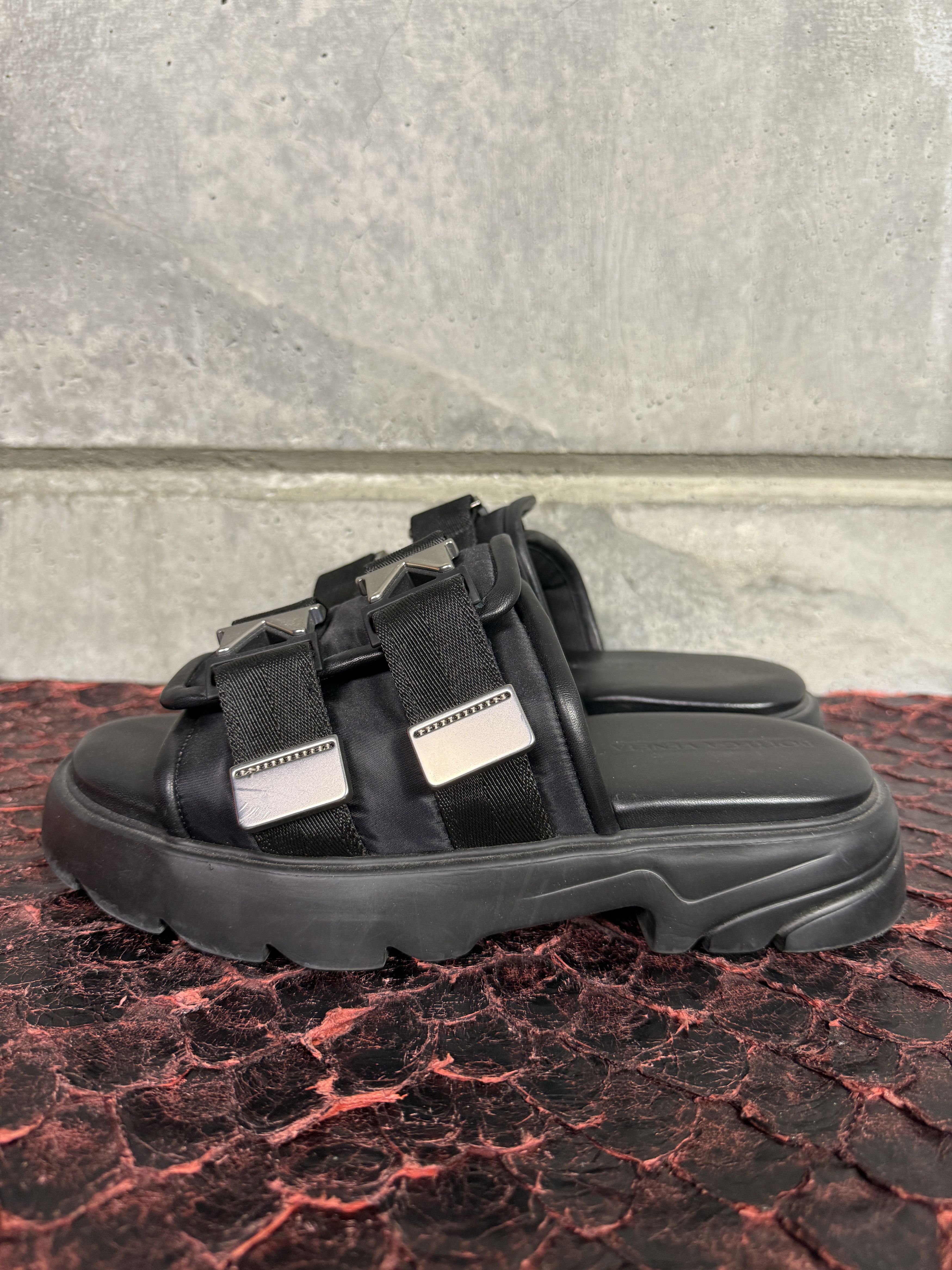 $900 Bottega Veneta Flash Sandals 42 *DAMAGED*
