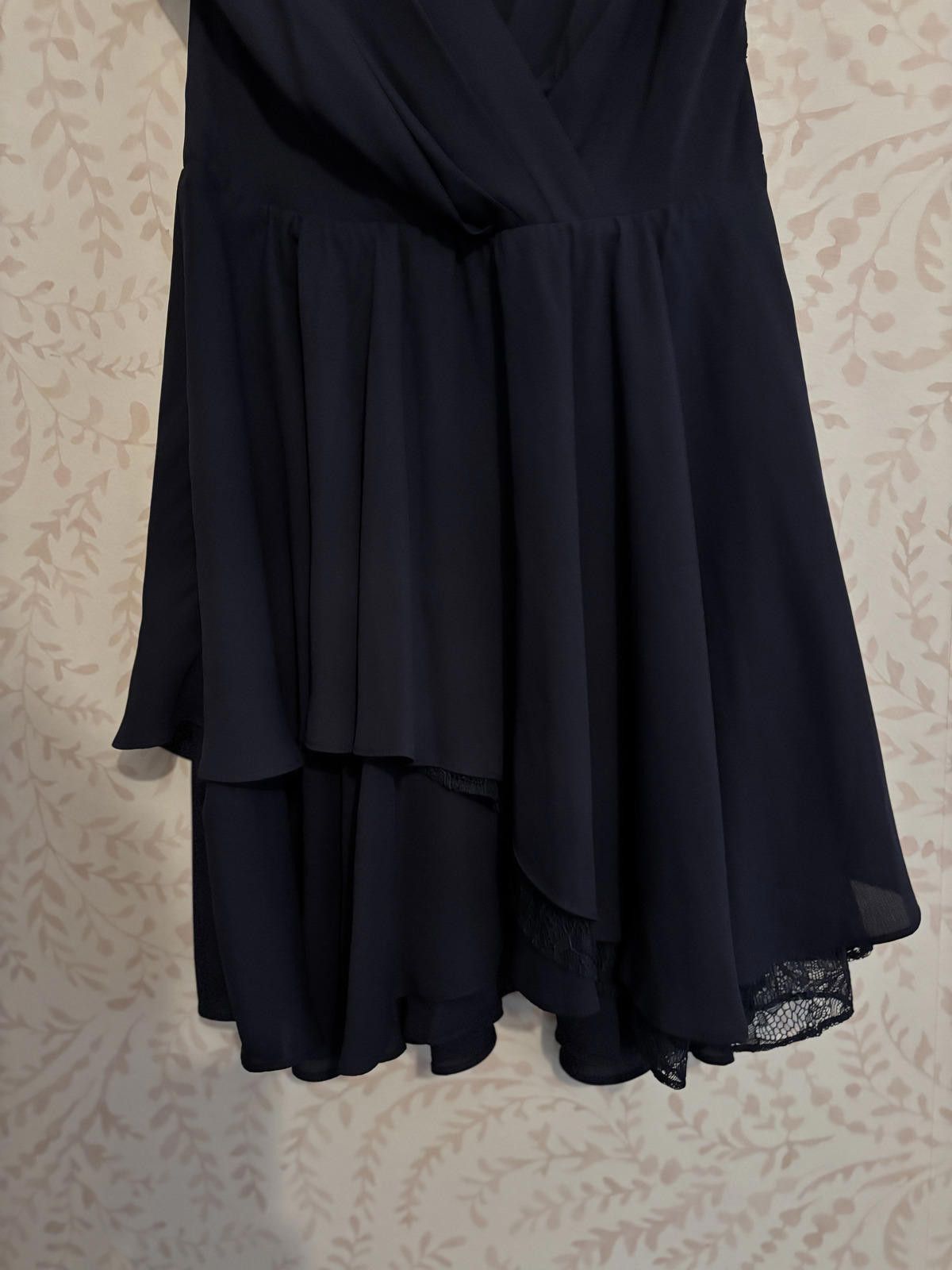 BCBGeneration Tiered Ruffle Dress Navy sz 4 semi-formal