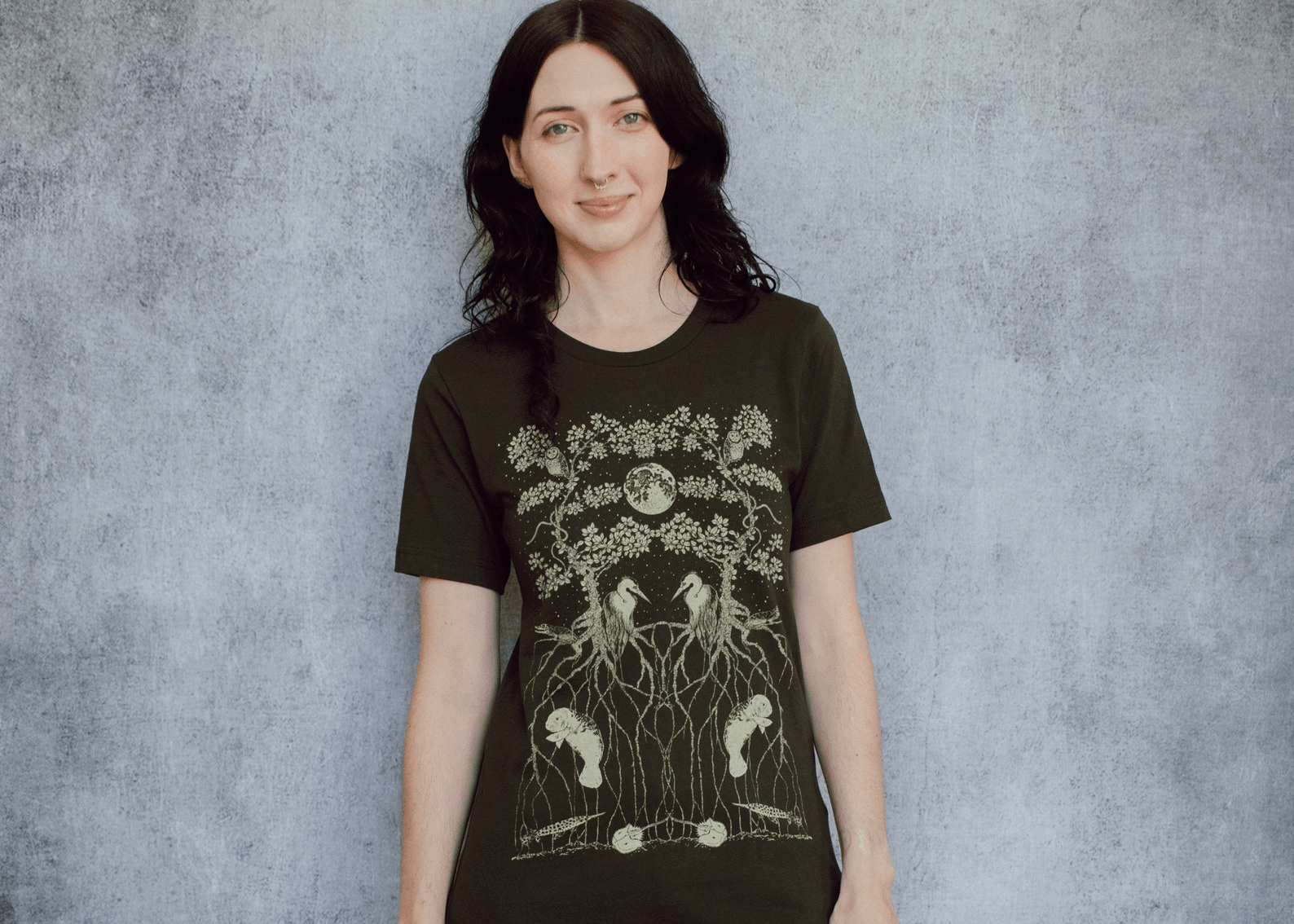 Designer × Vintage Honey Bee and Crescent Moon Floral Unisex Black T-Shirt Size US M / EU 48-50 / 2 - 2 Thumbnail