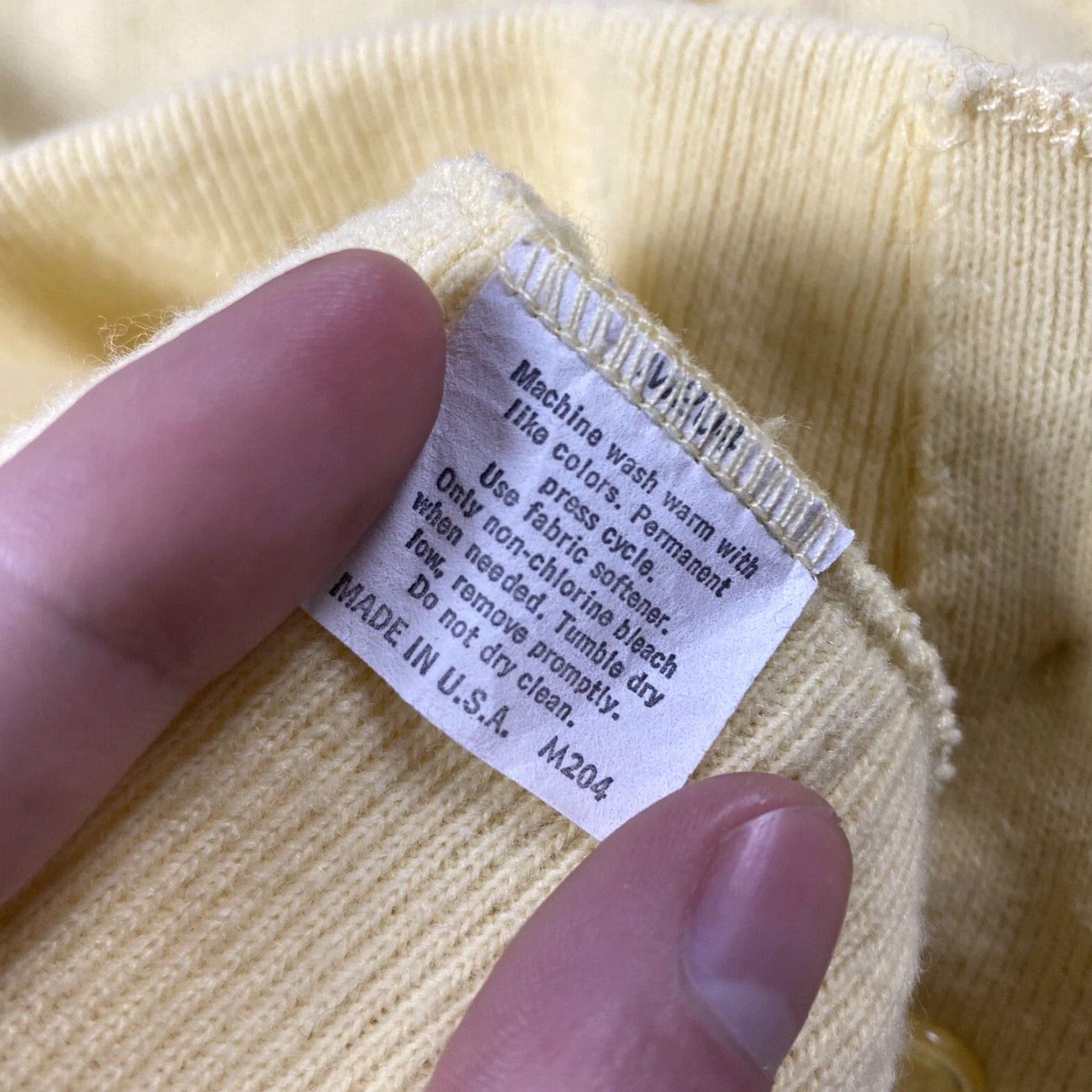 Jantzen VINTAGE JANTZEN 90s BANANA YELLOW CARDIGAN SWEATER ACRYLIC SIZE XL MENS Size US XL / EU 56 / 4 - 7 Thumbnail