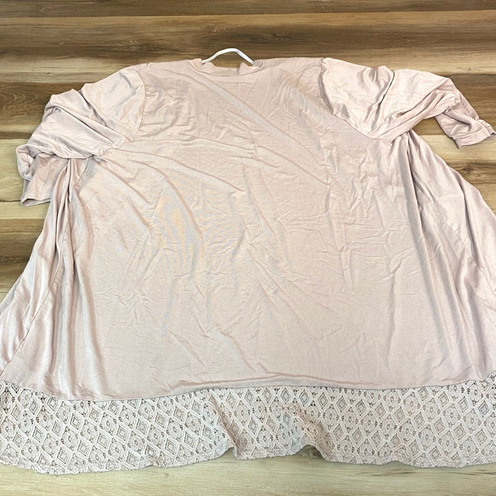 Torrid Torrid Cardigan Pink 2 Women Bohemian V-Neck 3/4 Sleeve Knit Lace Trim Duster Sweater Light Weight All Seasons Ajustment? Size XS / US 0-2 / IT 36-38 - 7 Thumbnail