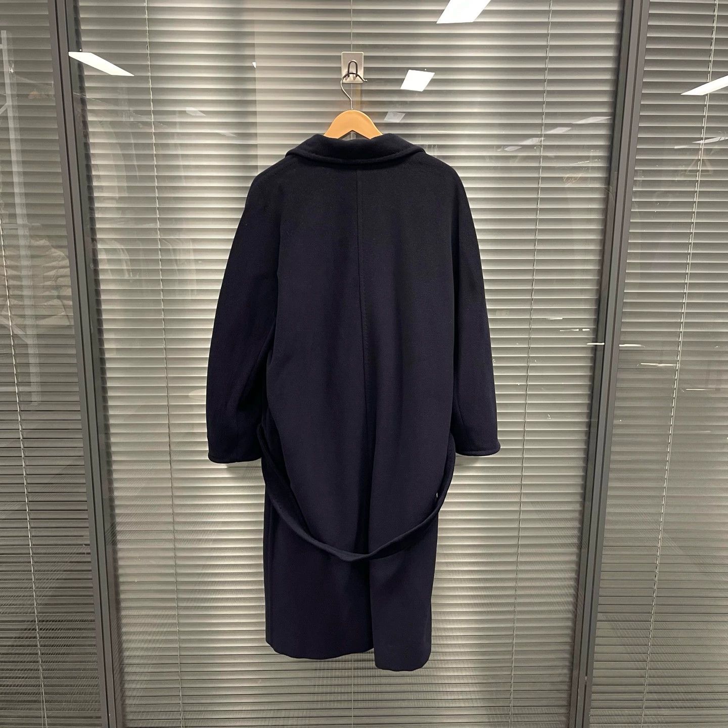 Max Mara MaxMara Long Black Overcoat 30 99 New Size XS / US 0-2 / IT 36-38 - 2 Thumbnail