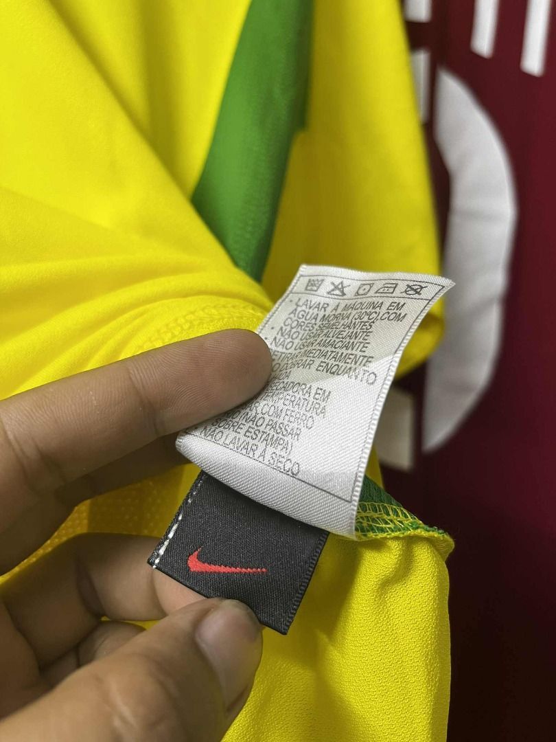 Other Jersey Vintage Brazil 2002 World Cup Home Shirt Original Size US XL / EU 56 / 4 - 6 Thumbnail