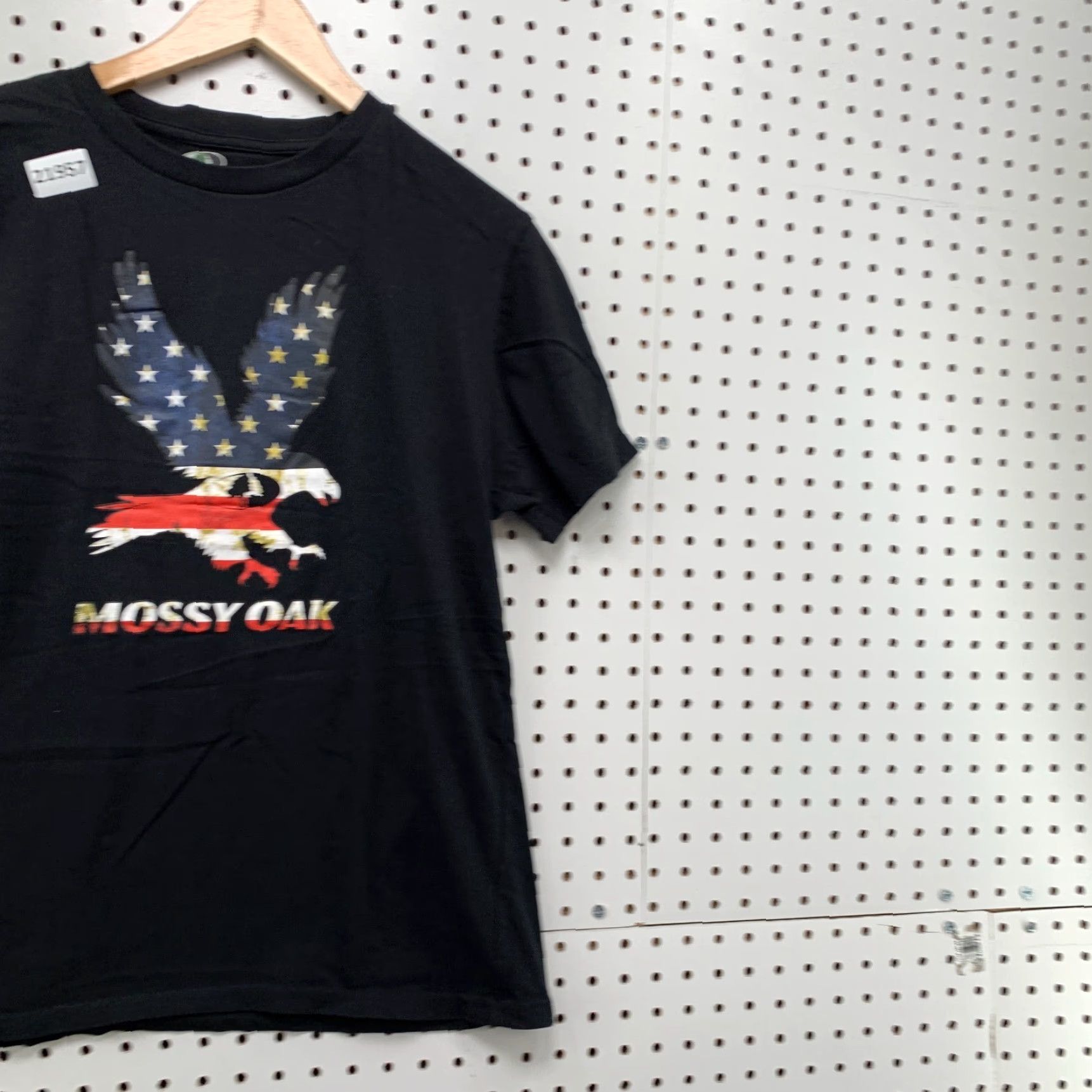 Vintage Mossy Oak Shirt Black Eagle USA Flag Logo FIts Men Small 18x25.5 Short SLeeve Size US S / EU 44-46 / 1 - 4 Thumbnail