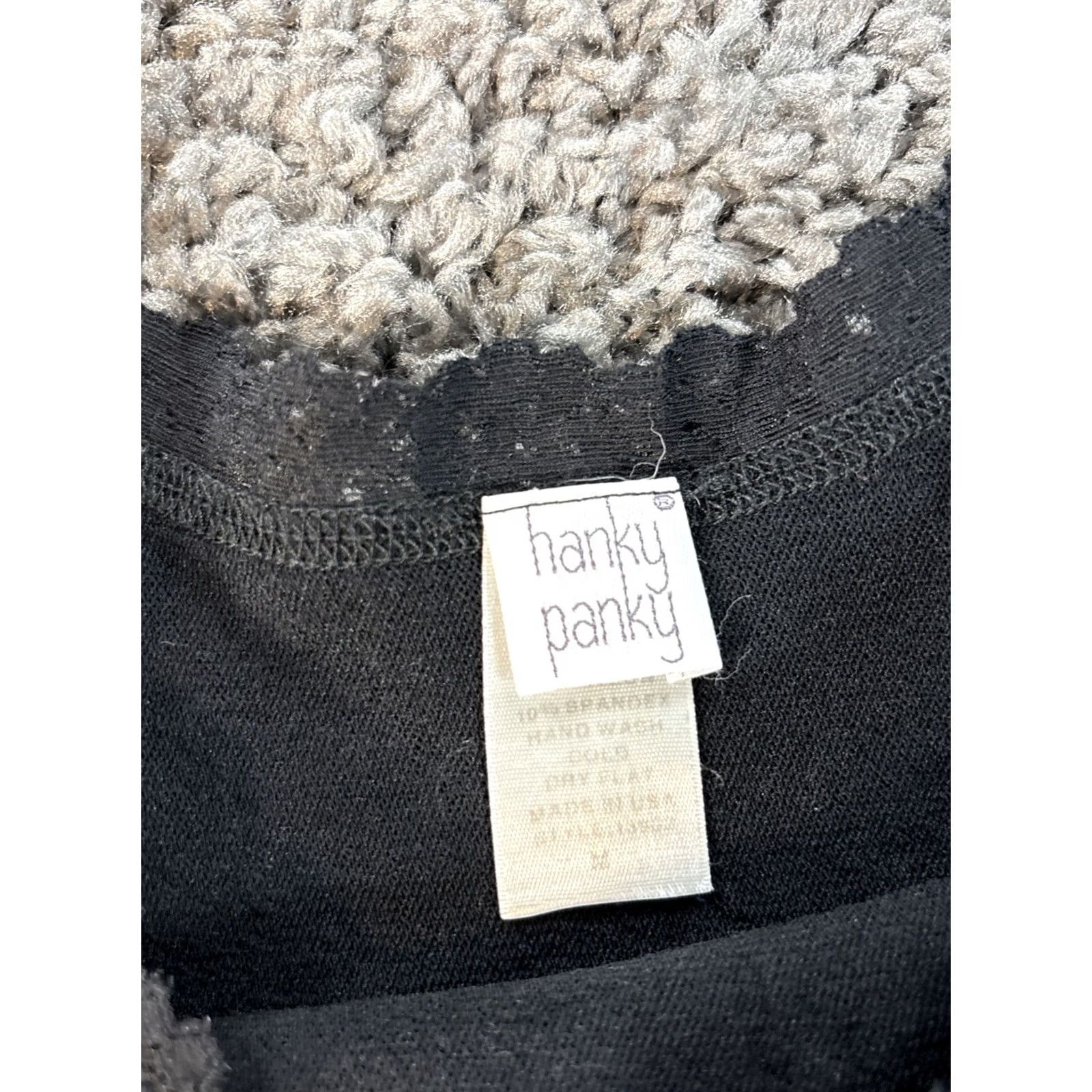 Vintage VINTAGE Hanky Panky Camisole Top Womens M Black Lacey Floral 90s Shirt Blouse Sleeveless V-Neck Womens 90s Size M / US 6-8 / IT 42-44 - 4 Thumbnail