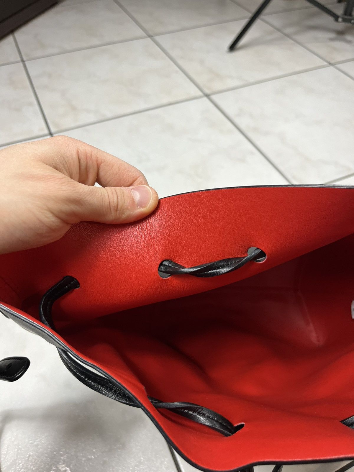 Mansur Gavriel Mansur Gavriel leather bucket bag black red big crossbody Size ONE SIZE - 15 Thumbnail