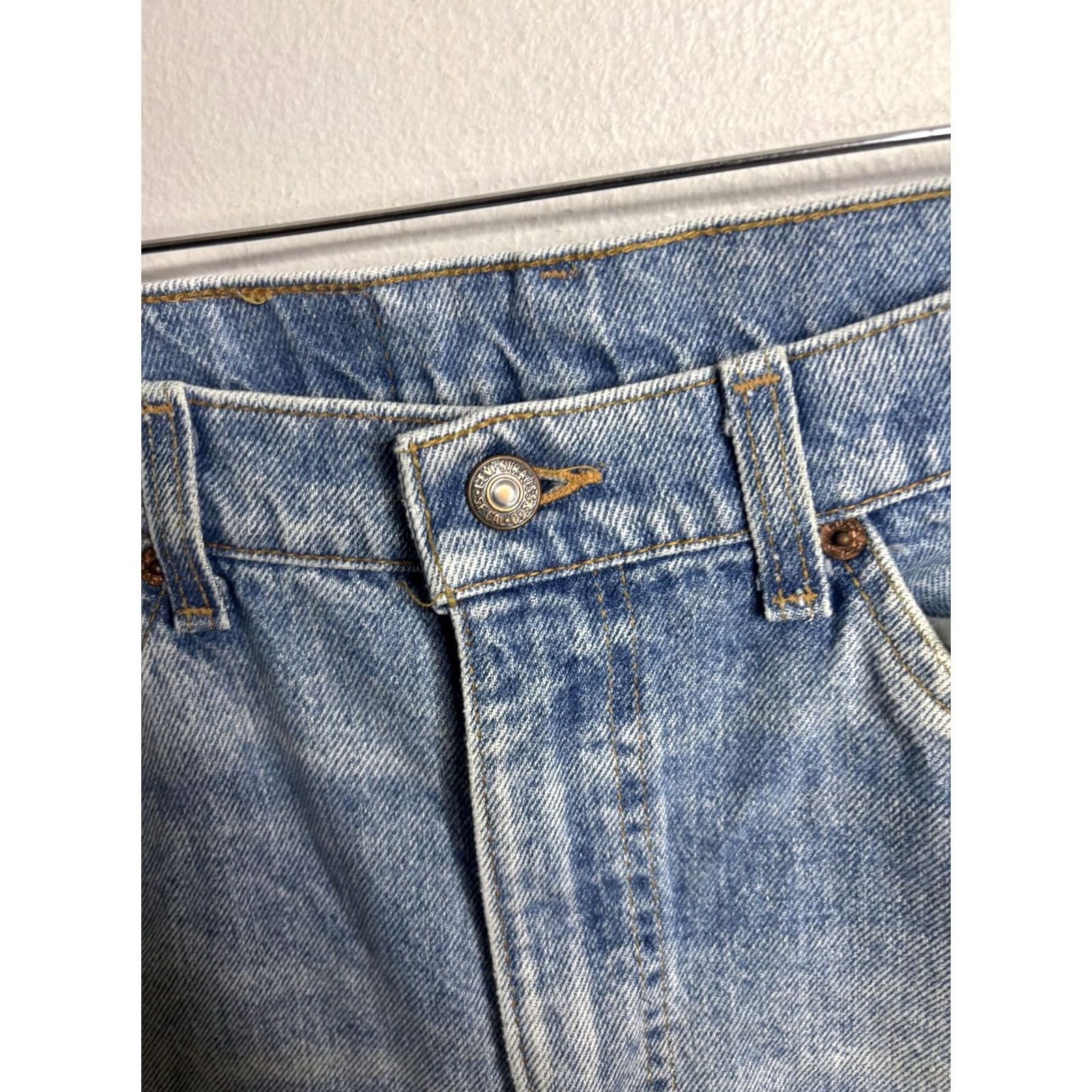 Levi's Levi's 501 Jeans Mens 30x25 Blue Light Wash Denim Button Fly Straight Leg Red Tab Size US 30 / EU 46 - 7 Thumbnail