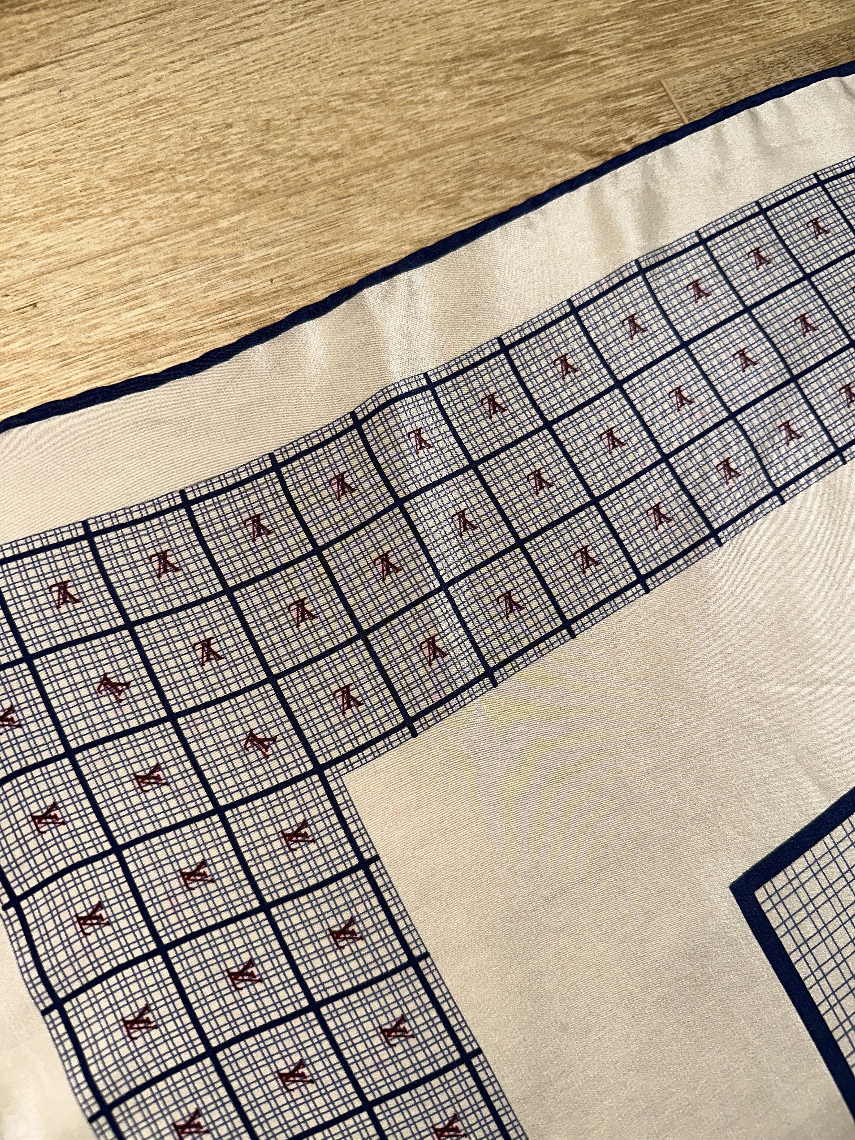 Louis Vuitton Louis Vuitton Silk Scarf Monogram Grid Square 81x83cm Size ONE SIZE - 12 Thumbnail