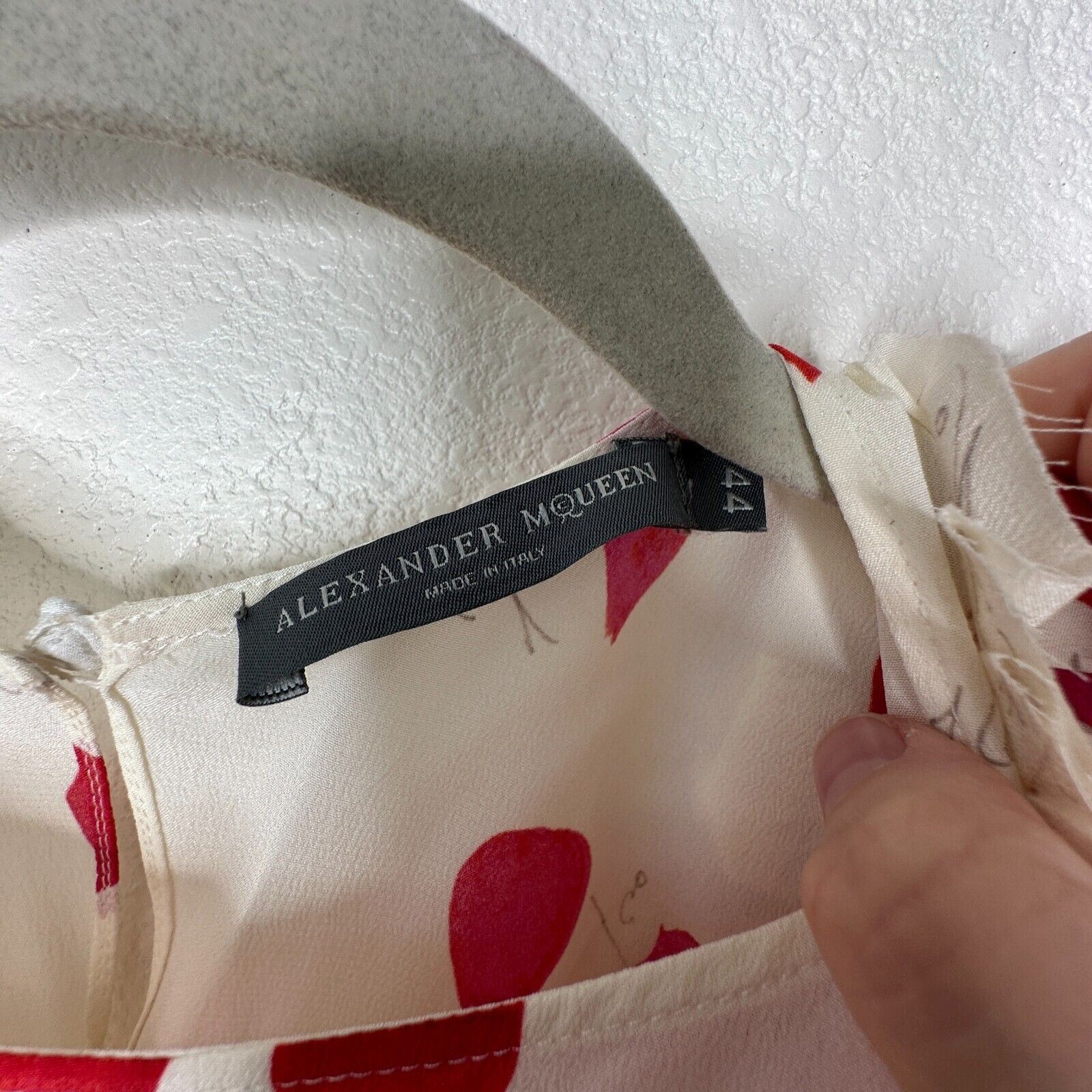 Alexander McQueen Alexander McQueen Cream Red Sleeveless Ruffle Blouse 44 / 12 Size L / US 10 / IT 46 - 17 Thumbnail