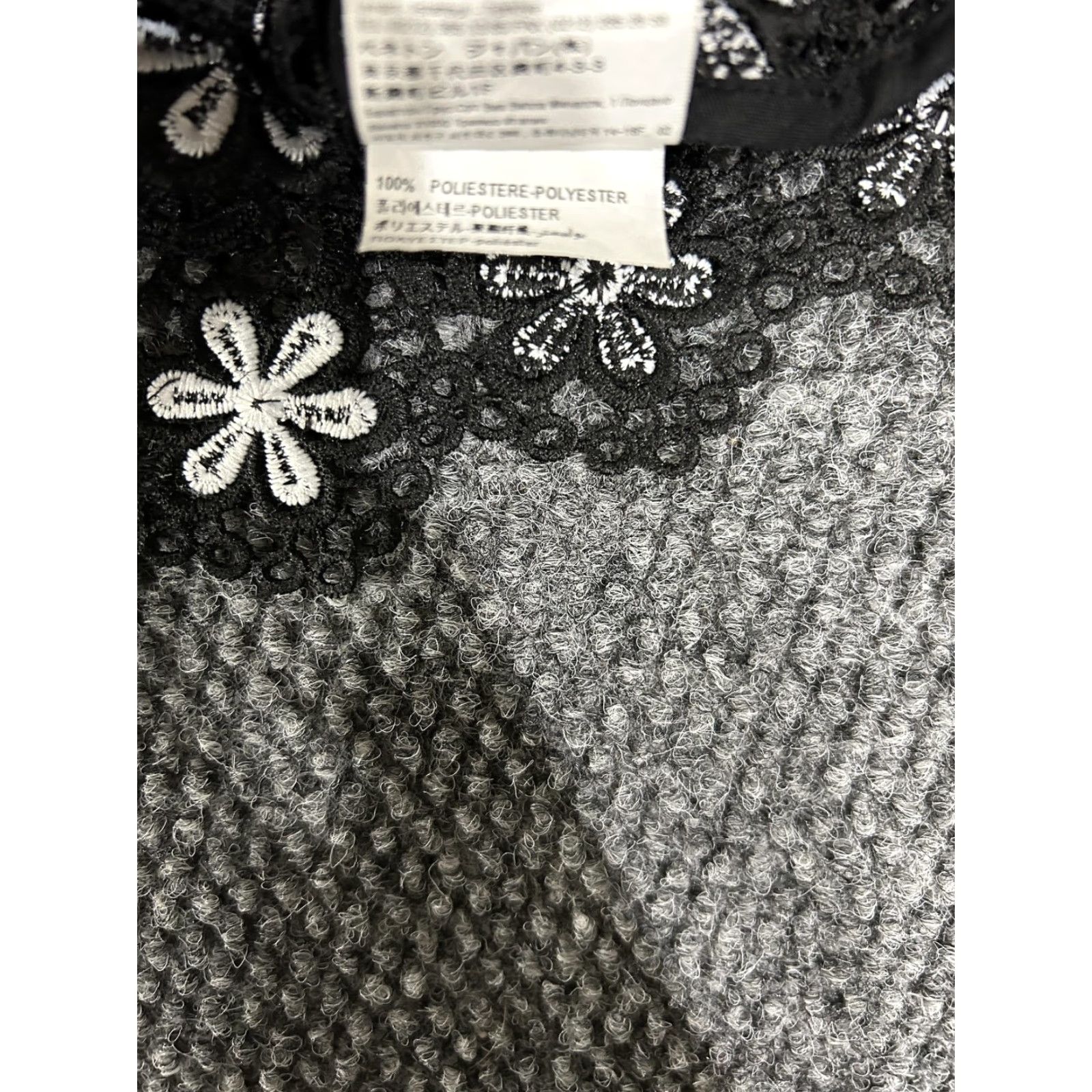 United Colors Of Benetton United Colors Of Benetton Shirt Womens Large Black Lace Floral Short Sleeve Top Size L / US 10 / IT 46 - 6 Thumbnail