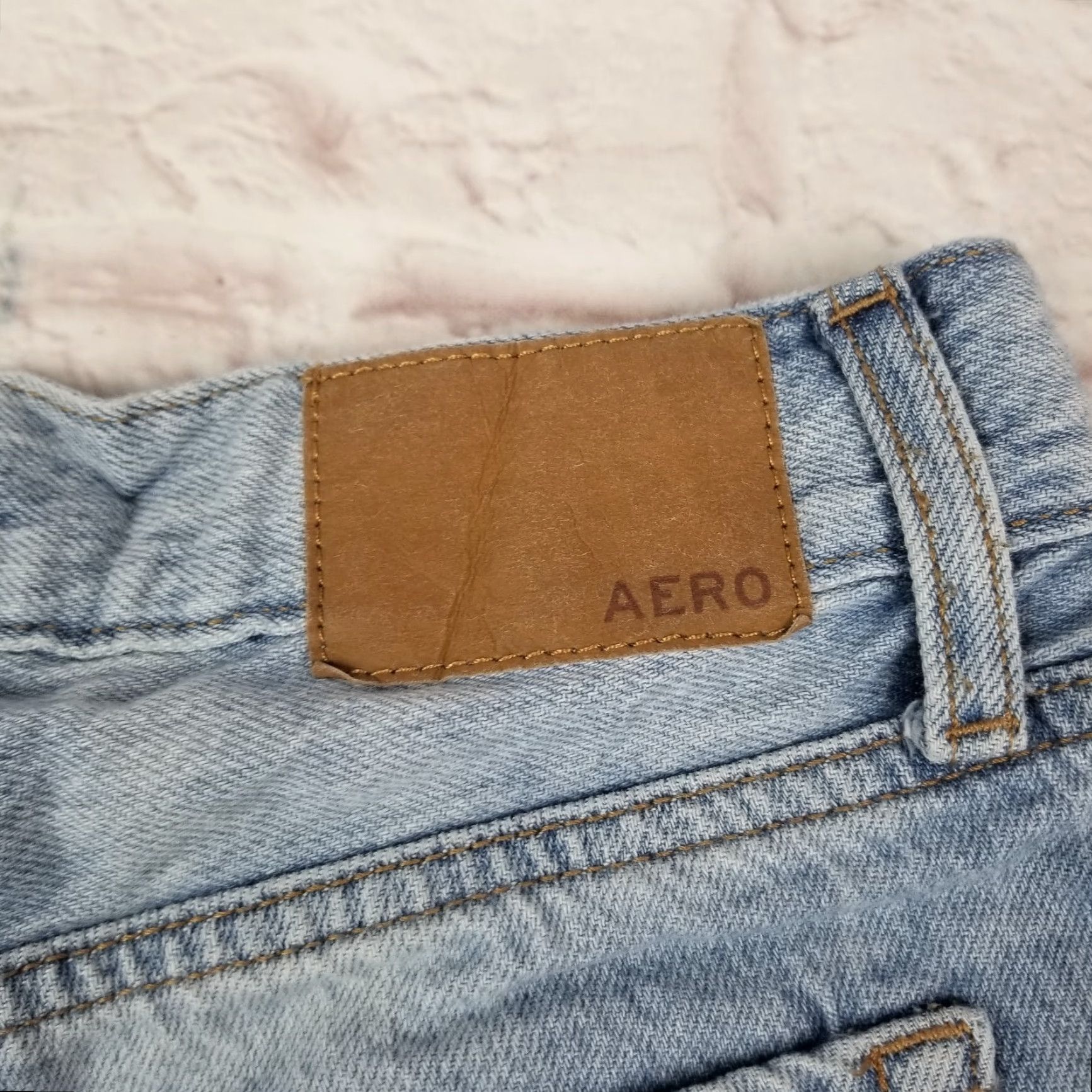Vintage Aeropostale Womens Shorts Size 4 Blue Light Wash High Rise Mom Cut-off Size 27" / US 4 / IT 40 - 5 Thumbnail