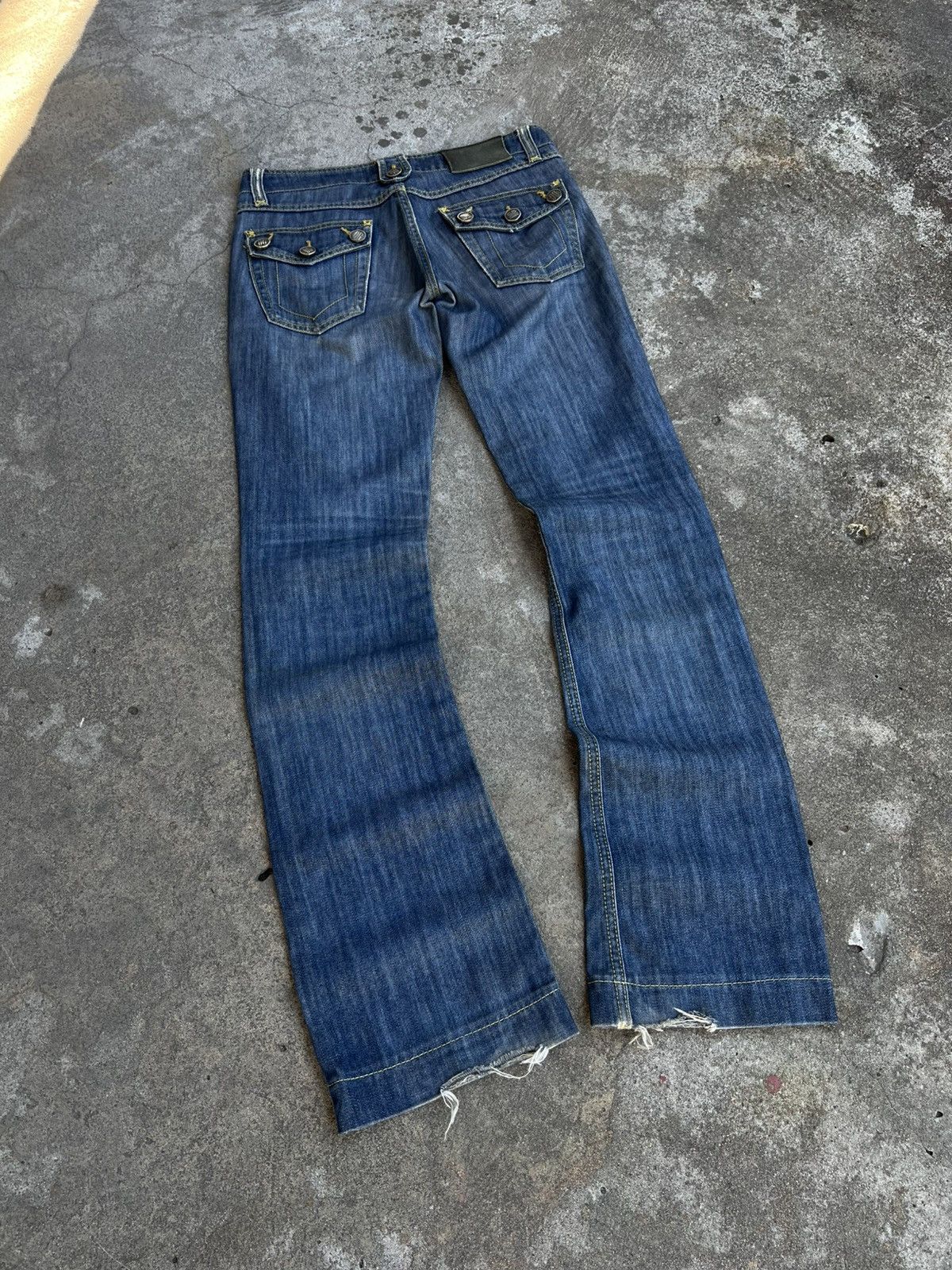 Dolce & Gabbana Crazy Vintage Dolce Gabbana Flared Bootcut Jeans Metal Logo Size 30" / US 8 / IT 44 - 2 Thumbnail
