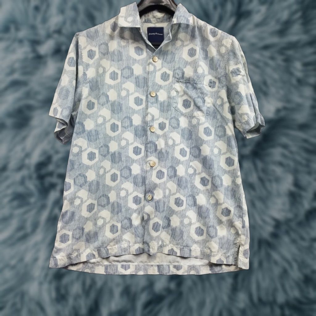 Tommy Bahama Tommy Bahama Shirt Mens Large Short Sleeve 100% Silk Blue Floral Button-Up Classic Beach Casual Size US L / EU 52-54 / 3 - 1 Thumbnail