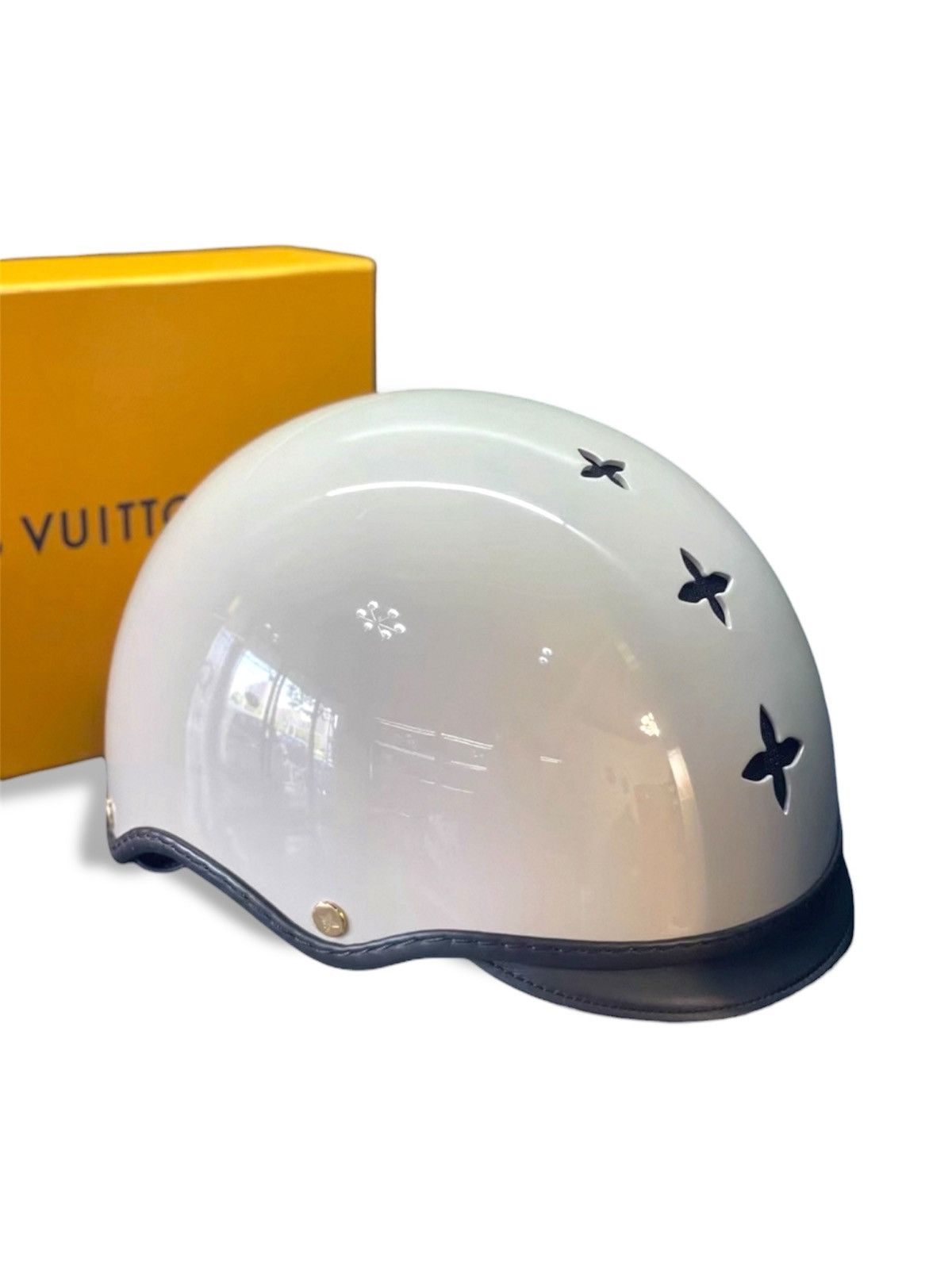 Louis Vuitton Louis Vuitton Neutral Fleur Bike Helmet Size ONE SIZE - 4 Thumbnail