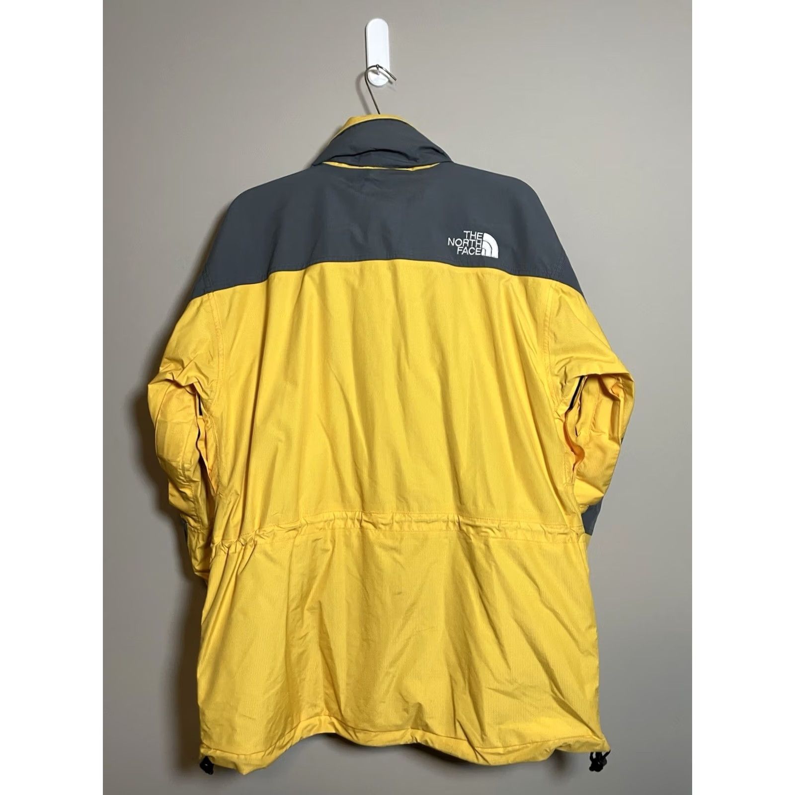 The North Face VINTAGE The North Face Gore-Tex Jacket Men L Yellow Water Resistant Rain Coat Wind Ski Hiking 90s (B510) Size US L / EU 52-54 / 3 - 7 Thumbnail