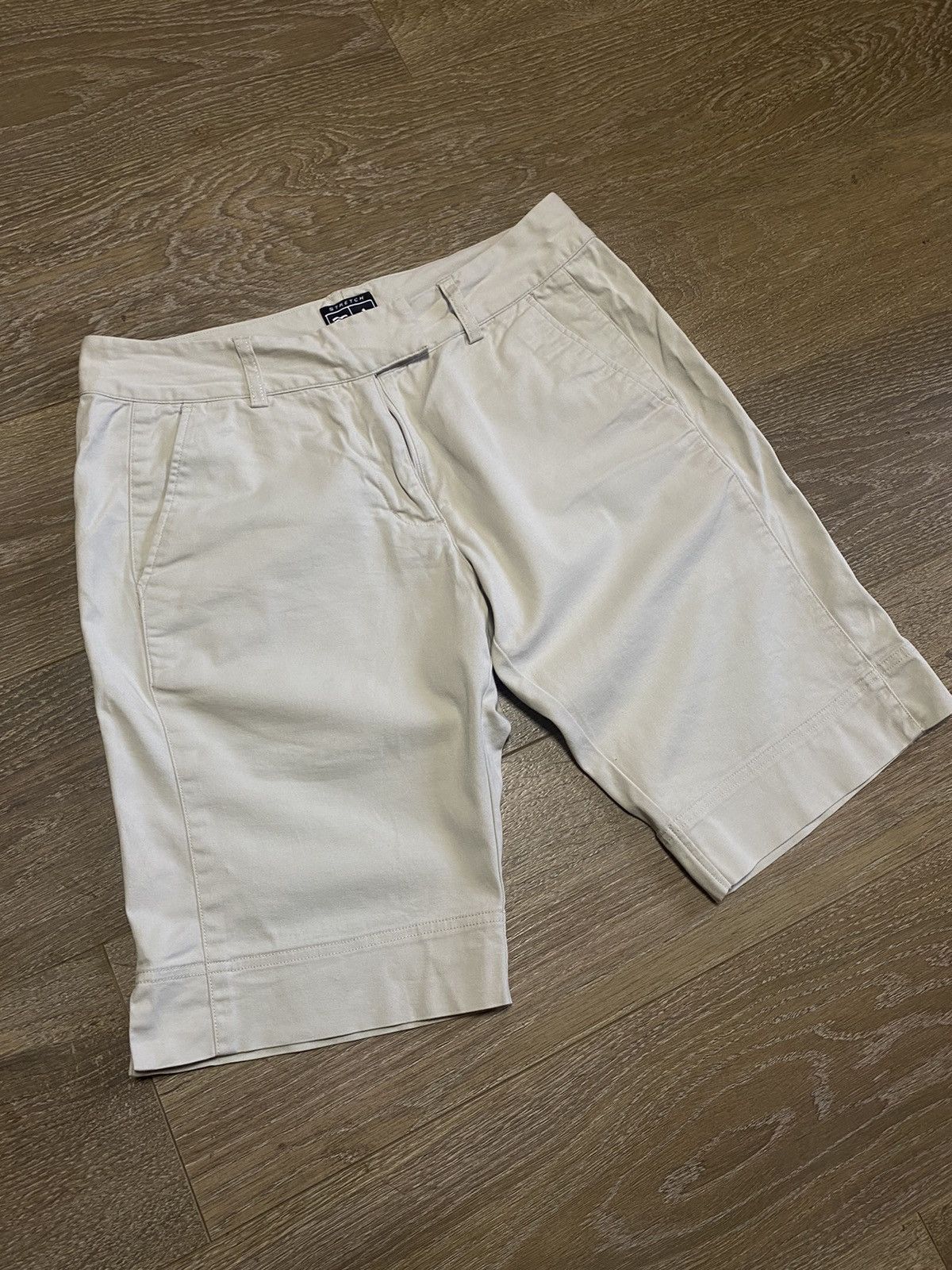 Adidas × Vintage Vintage Adidas Light Beige Golf Bermuda Shorts Sz 12 Size US 32 / EU 48 - 2 Thumbnail