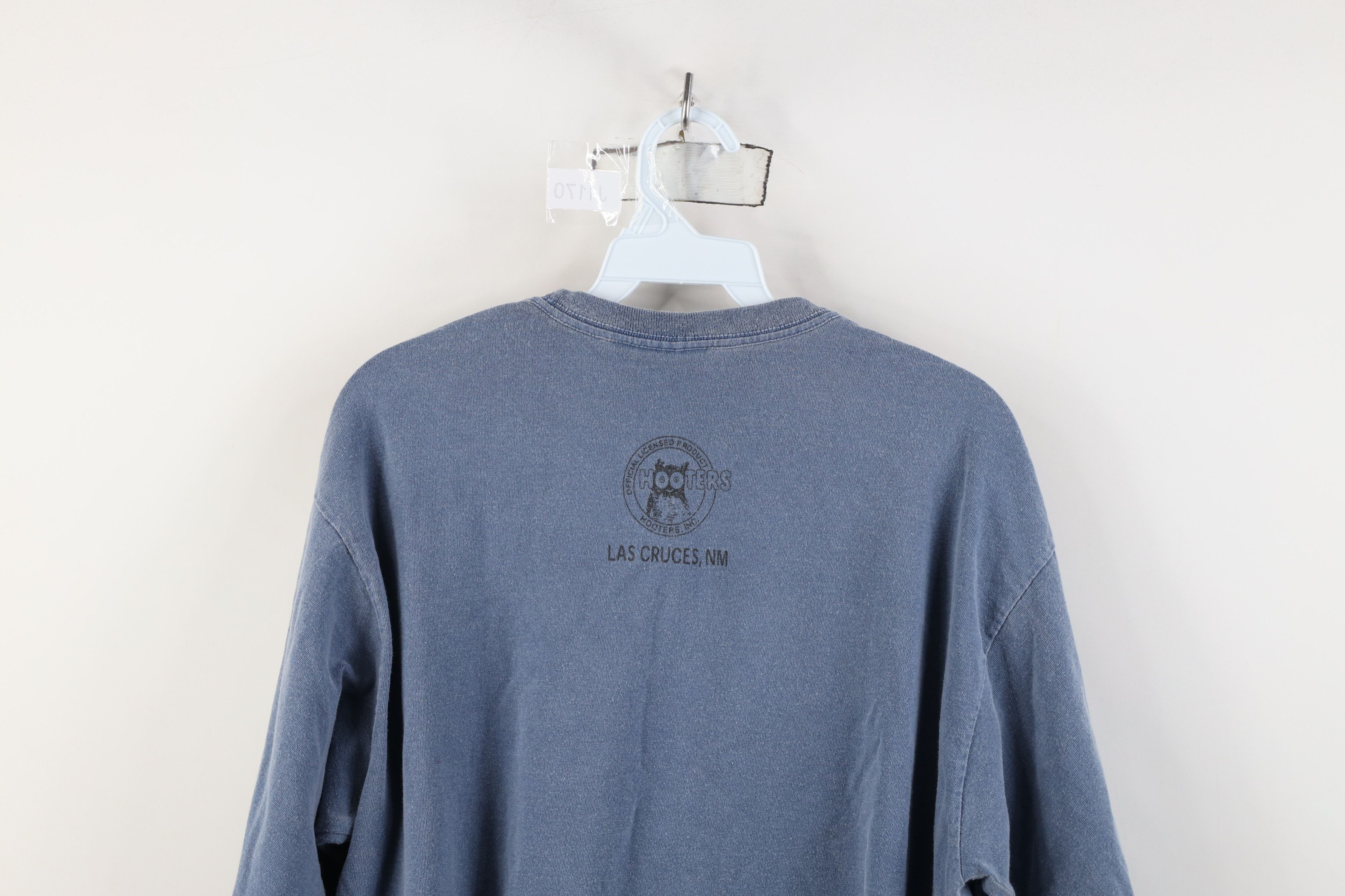 Vintage Vintage 90s Hooters Extreme Long Sleeve T-Shirt Blue Cotton Size US L / EU 52-54 / 3 - 13 Thumbnail