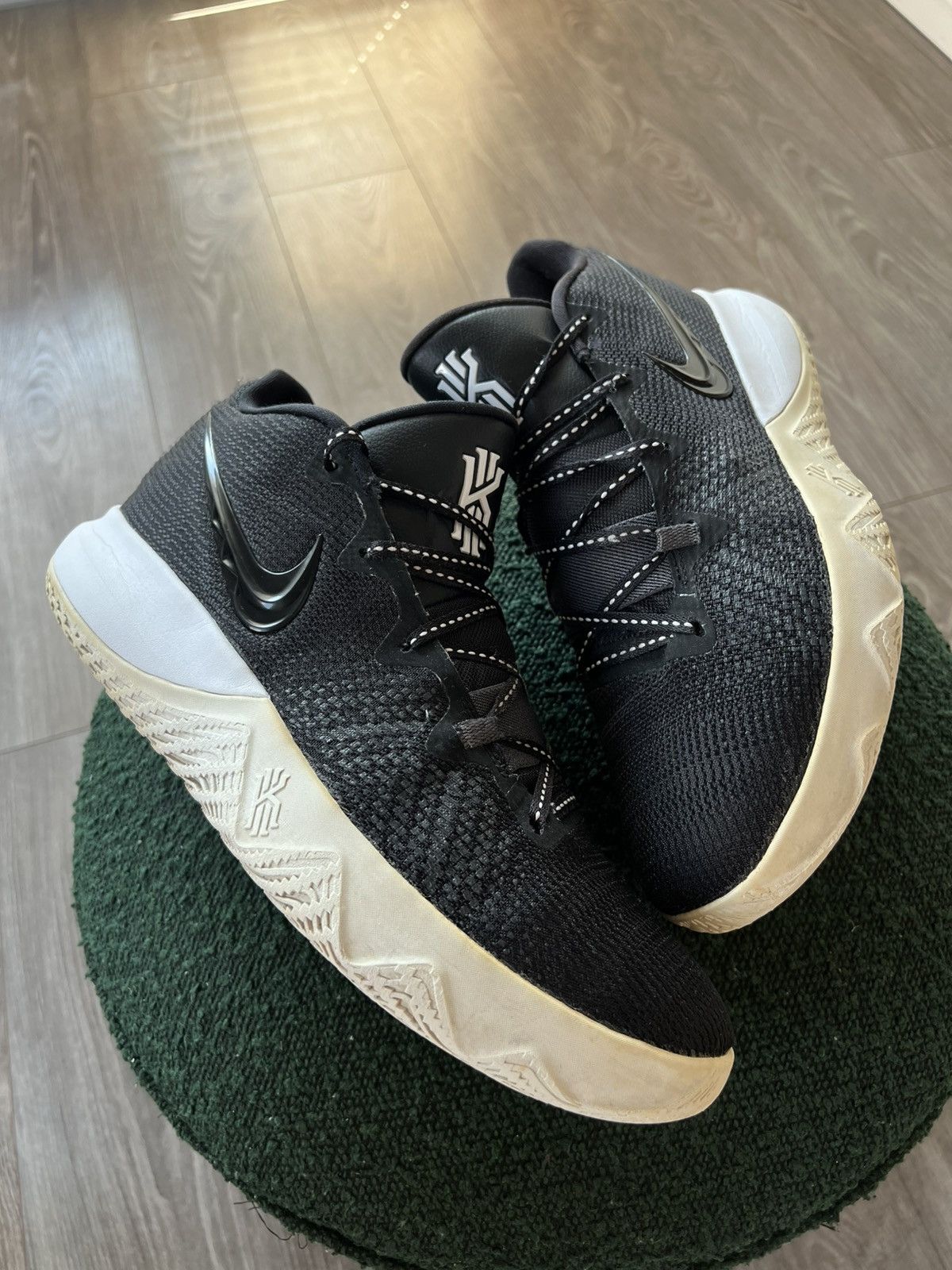 Nike Nike Kyrie Flytrap 11 Leather/Flyknit Basketball Sneakers Size US 12 / EU 45 - 9 Thumbnail