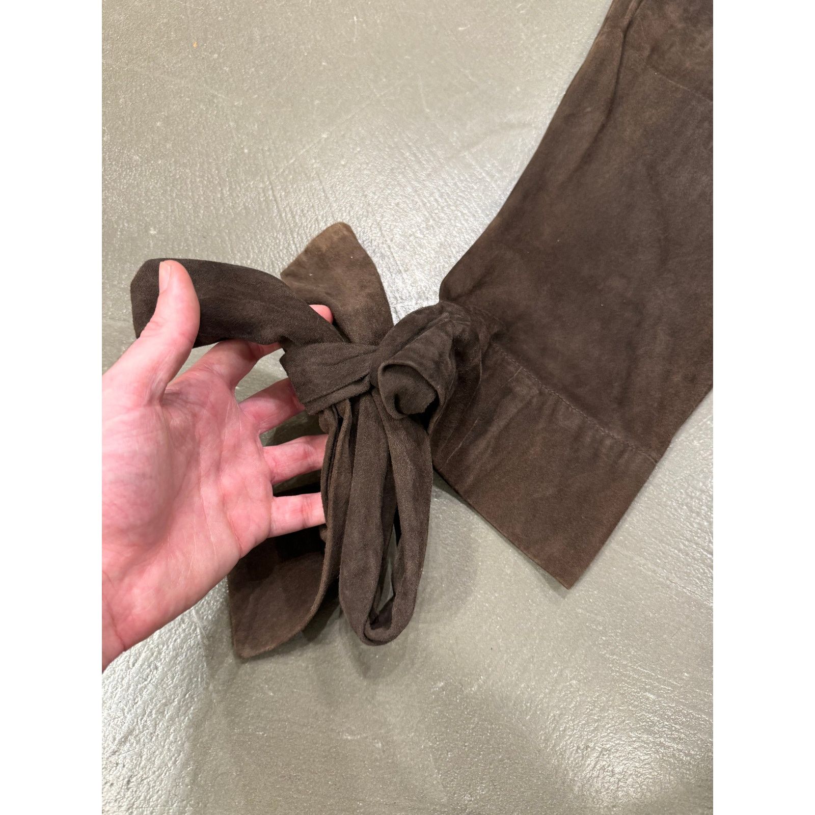 Yves Saint Laurent F/W2002 Yves Saint Laurent by Tom Ford bow tie Size 27" / US 4 / IT 40 - 12 Thumbnail
