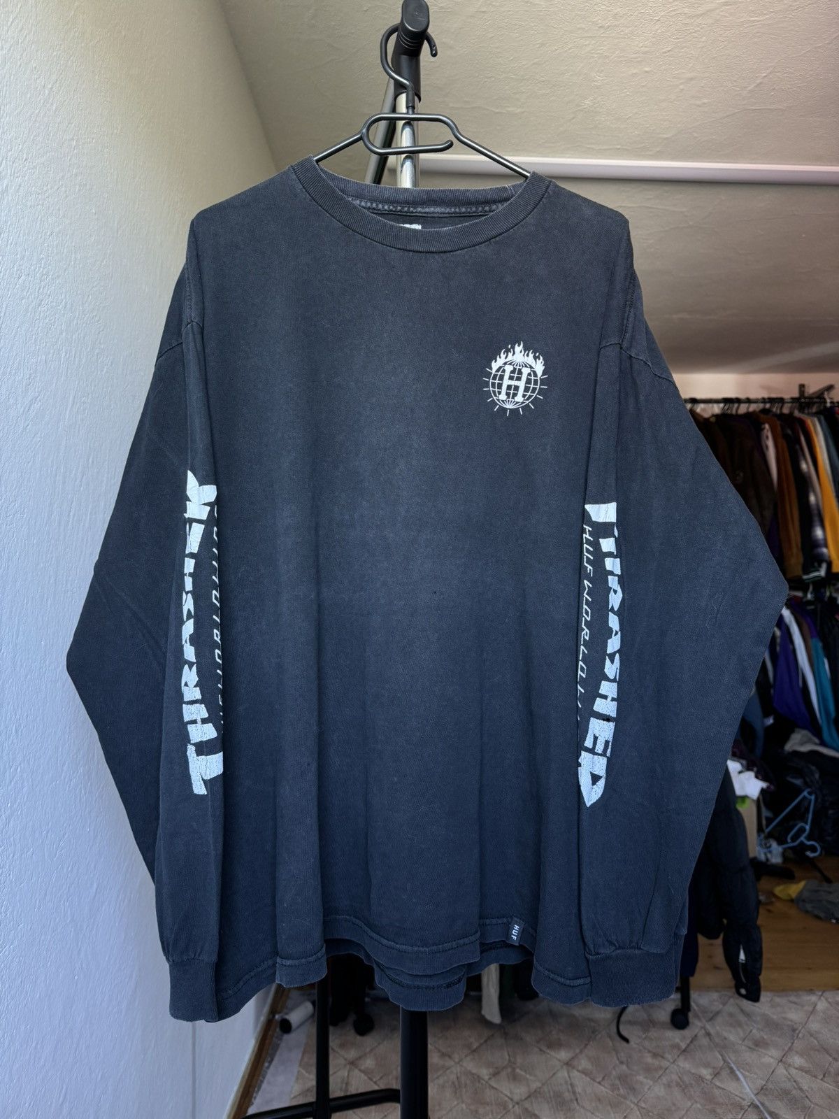 Huf × Thrasher HUF x Thrasher Washed Thrashed Longsleeve Tshirt Skate Size US XL / EU 56 / 4 - 2 Thumbnail