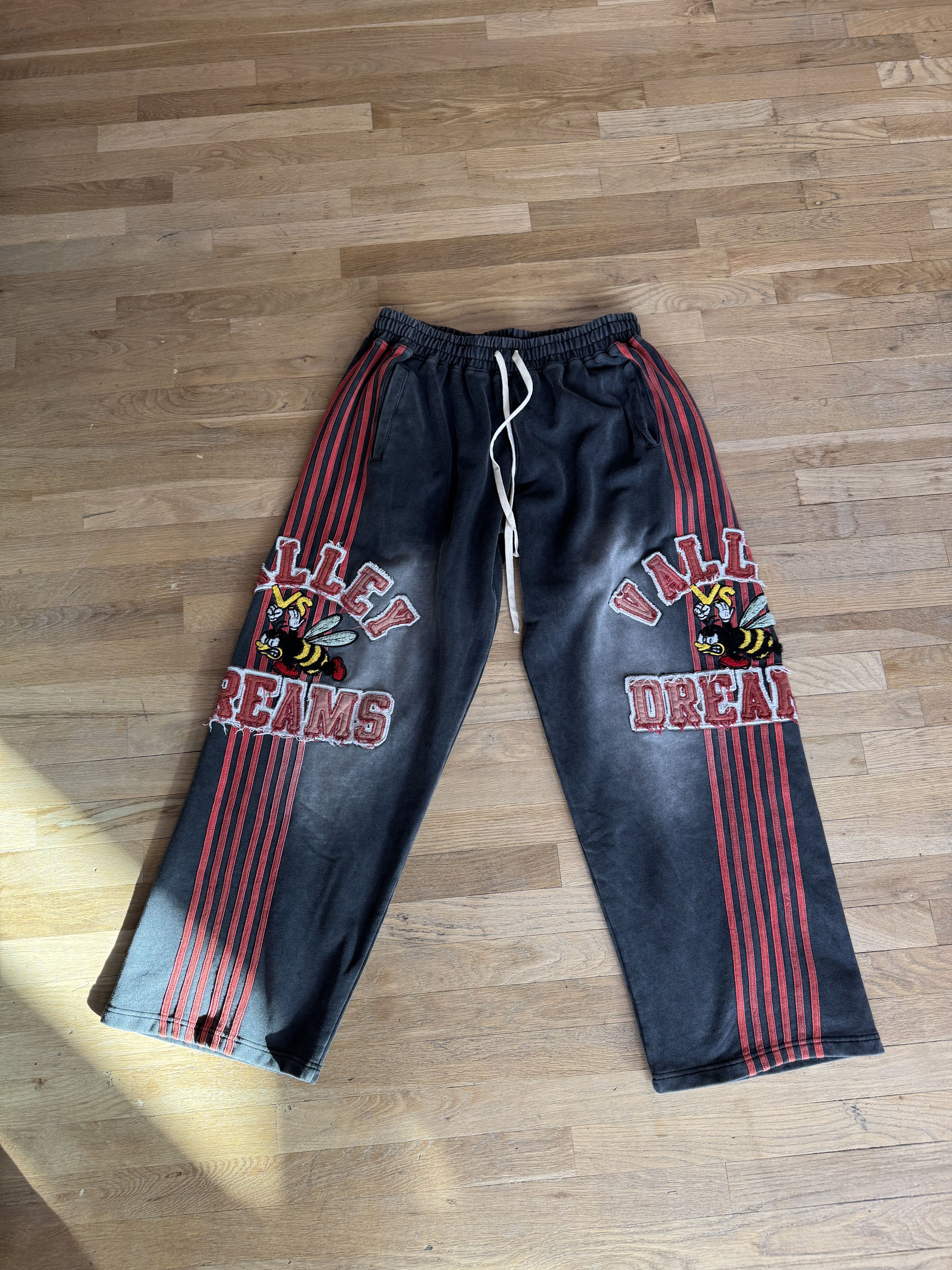 Vale VALE FOREVER ANTHEM SWEATPANTS BLACK/RED Size US 34 / EU 50 - 1 Thumbnail