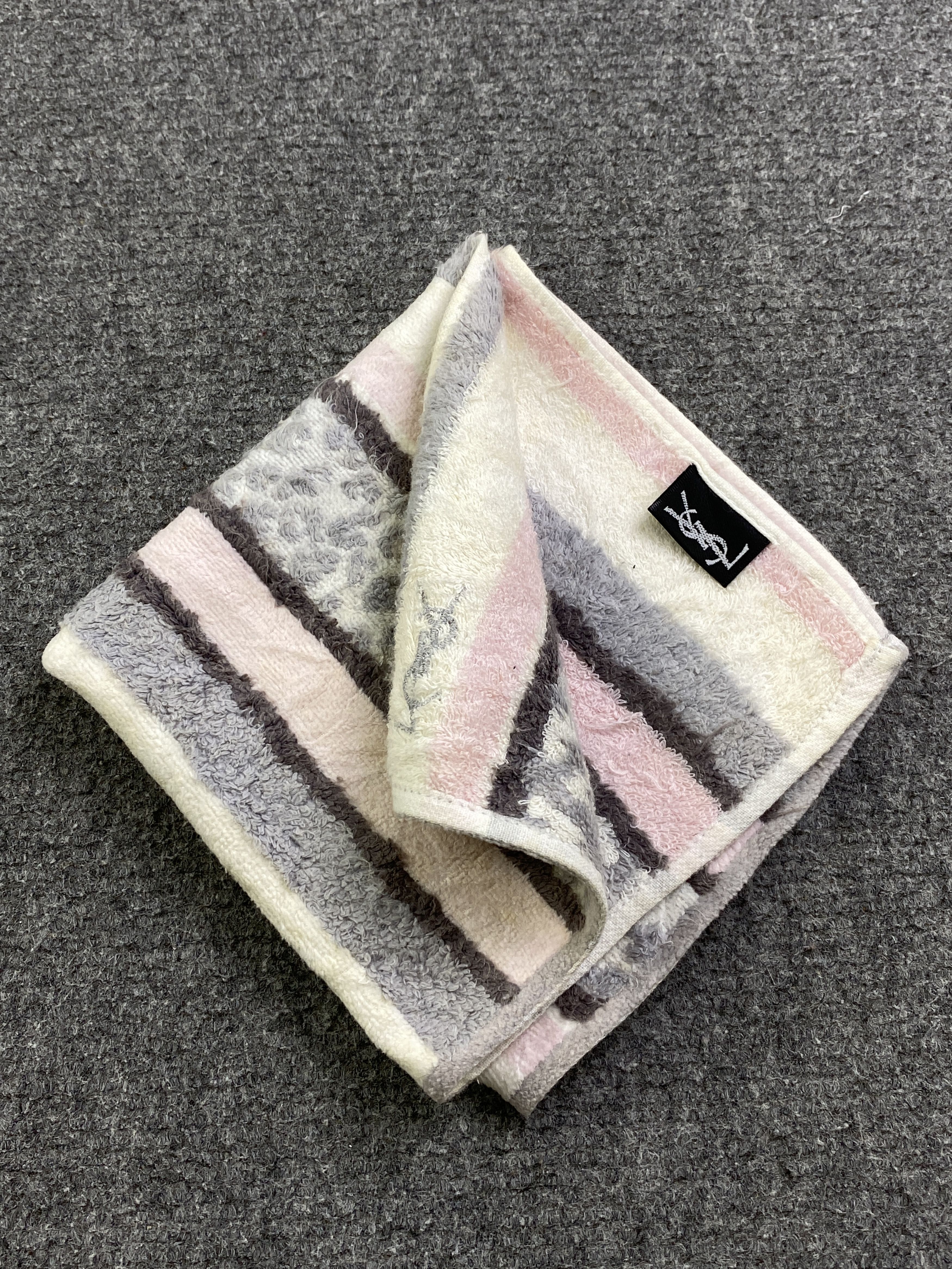 Yves Saint Laurent Yves Saint Laurent Mini Towel / Hand Towel TT0013 Size ONE SIZE - 3 Thumbnail