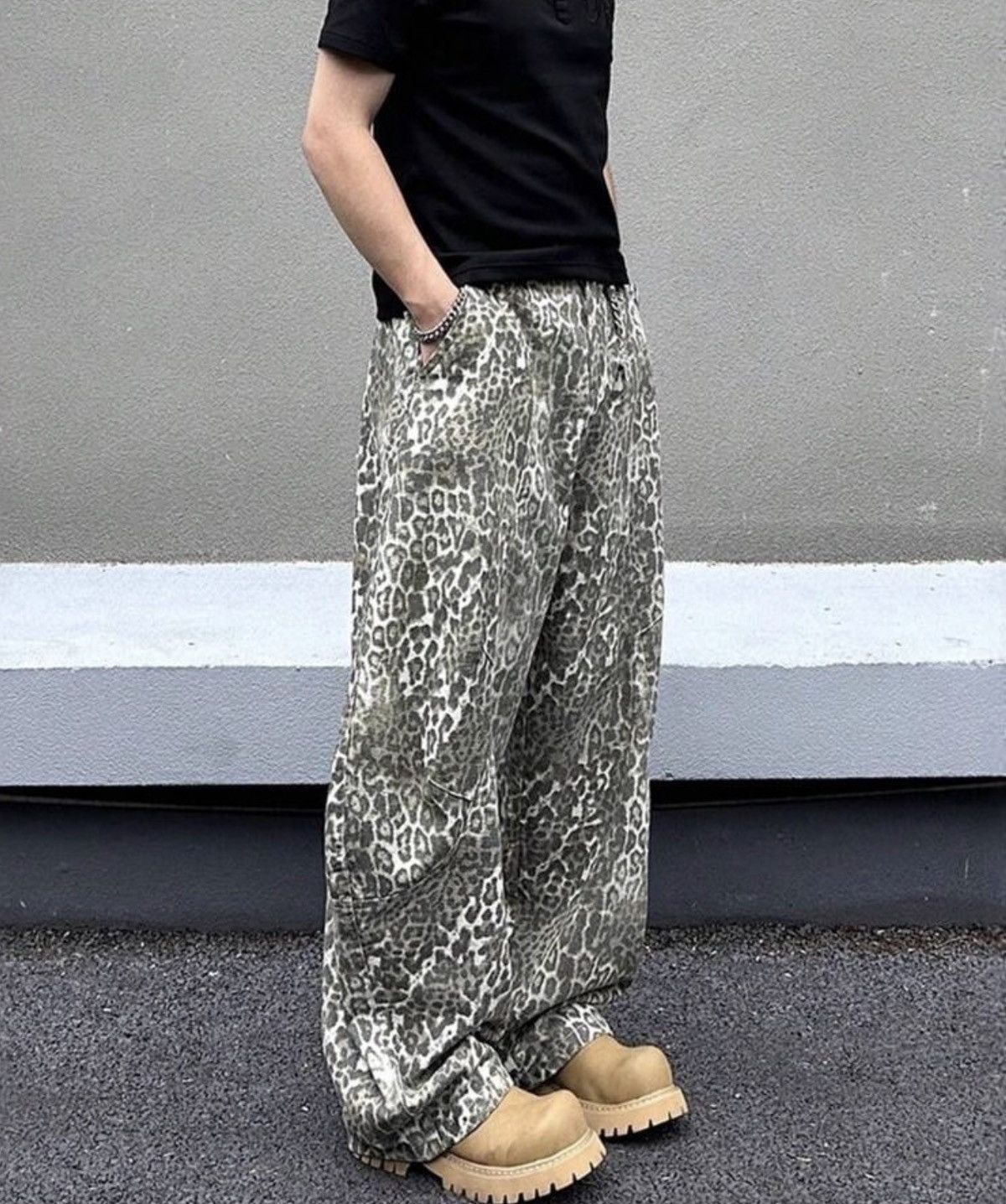 Other Stylish Leopard Print Pants Size US 27 - 5 Thumbnail