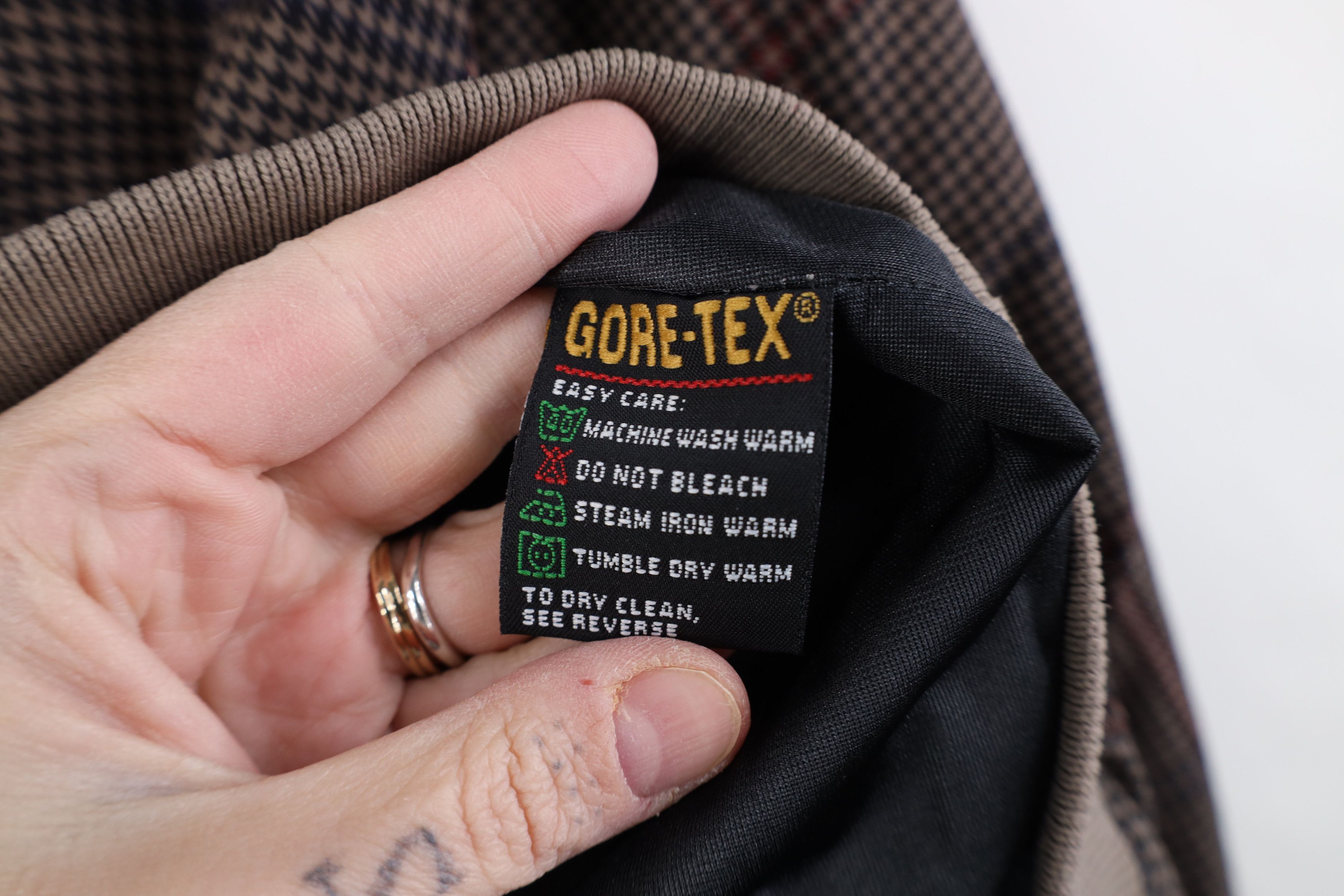 Vintage Vintage 90s Streetwear Houndstooth Pullover Rain Jacket Size US L / EU 52-54 / 3 - 10 Thumbnail