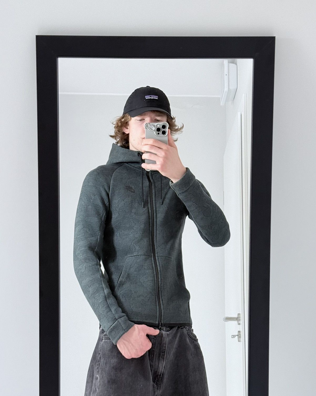 Nike Nike Tech Fleece Y2K streetwear avantgarde zip hoodie Size US S / EU 44-46 / 1 - 2 Thumbnail