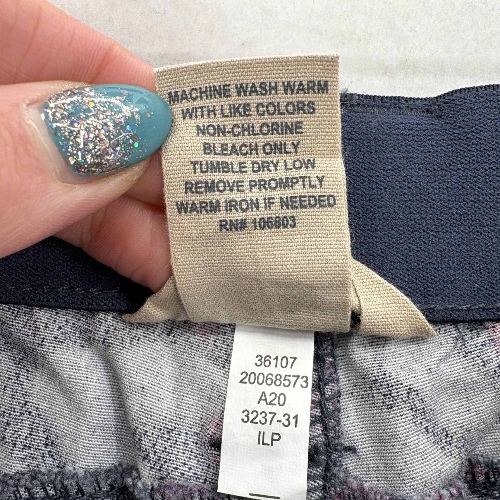 Duluth Trading Company Duluth Pedal Pusher Pants Womens 10 Gray Floral Stretch Size 32" / US 10 / IT 46 - 5 Thumbnail