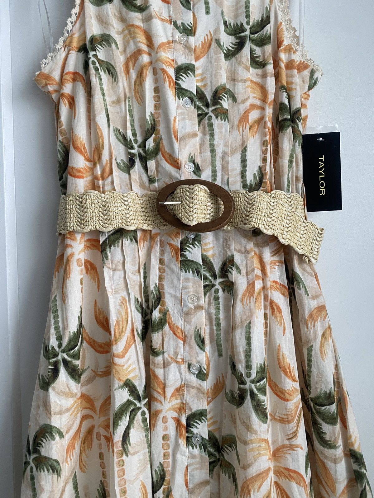 Ann Taylor NWT Taylor Printed Teffeta-Belted Front Button Maxi Dress Size M / US 6-8 / IT 42-44 - 7 Thumbnail