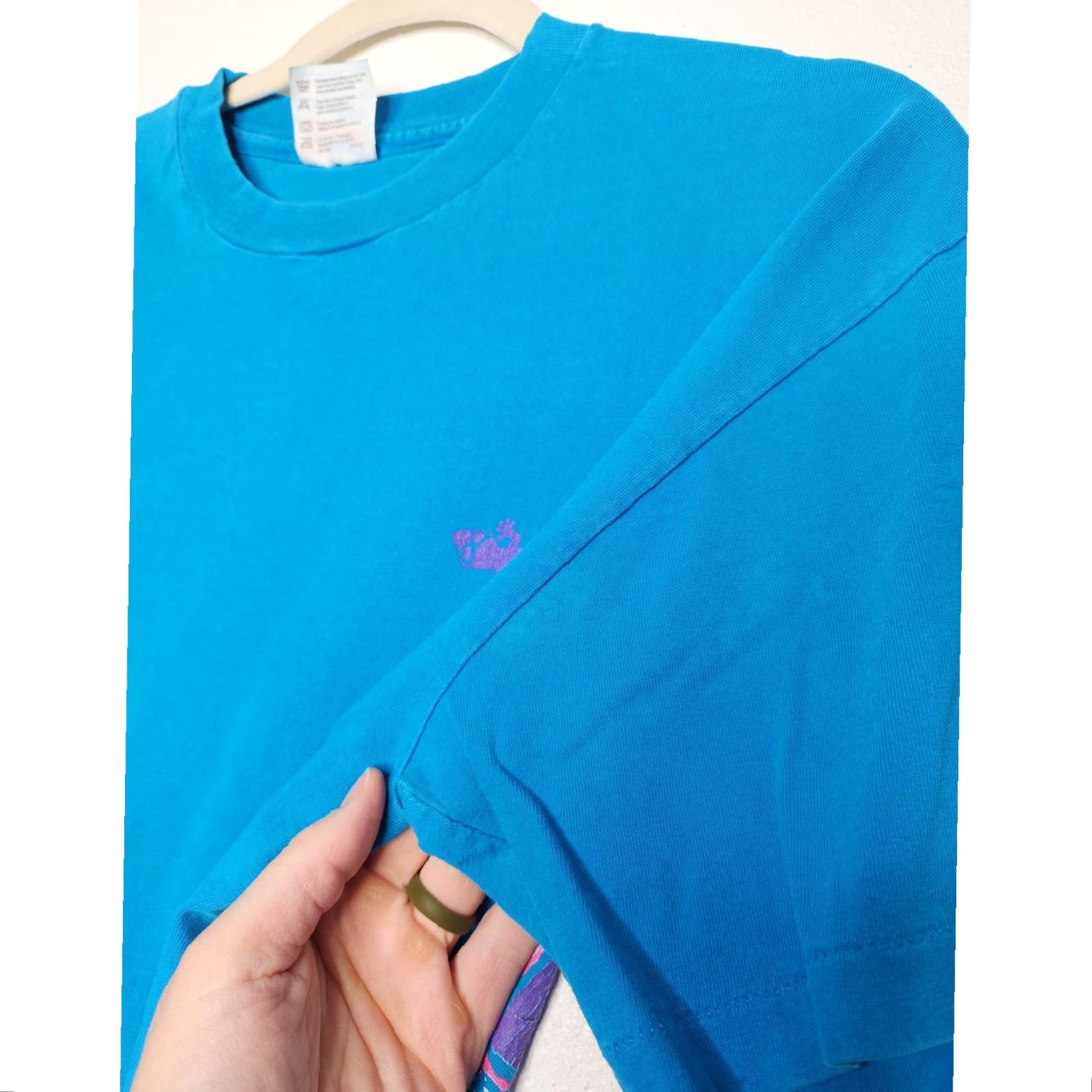 Hanes VINTAGE Hanes Blue Double Sided Surf Surfer Art Shirt Gecko Hawaii Large L Unisex Adults Toys? Size US L / EU 52-54 / 3 - 5 Thumbnail