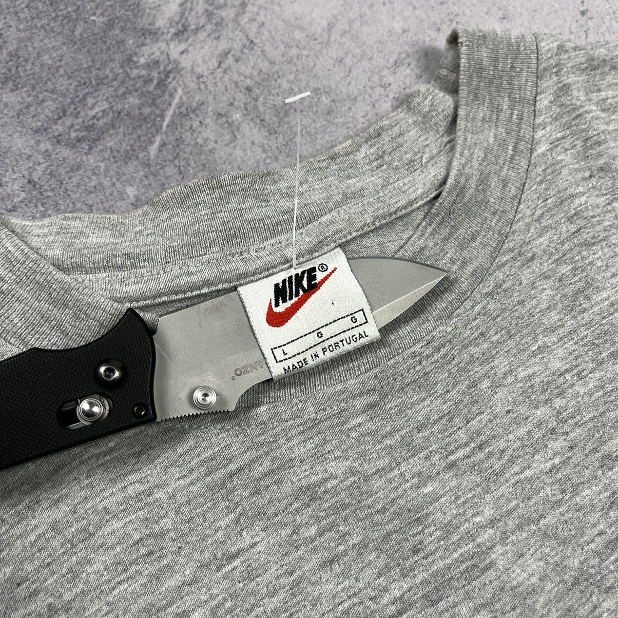 Nike Vintage Nike big embroidered swoosh tee 90’s Size US L / EU 52-54 / 3 - 8 Thumbnail