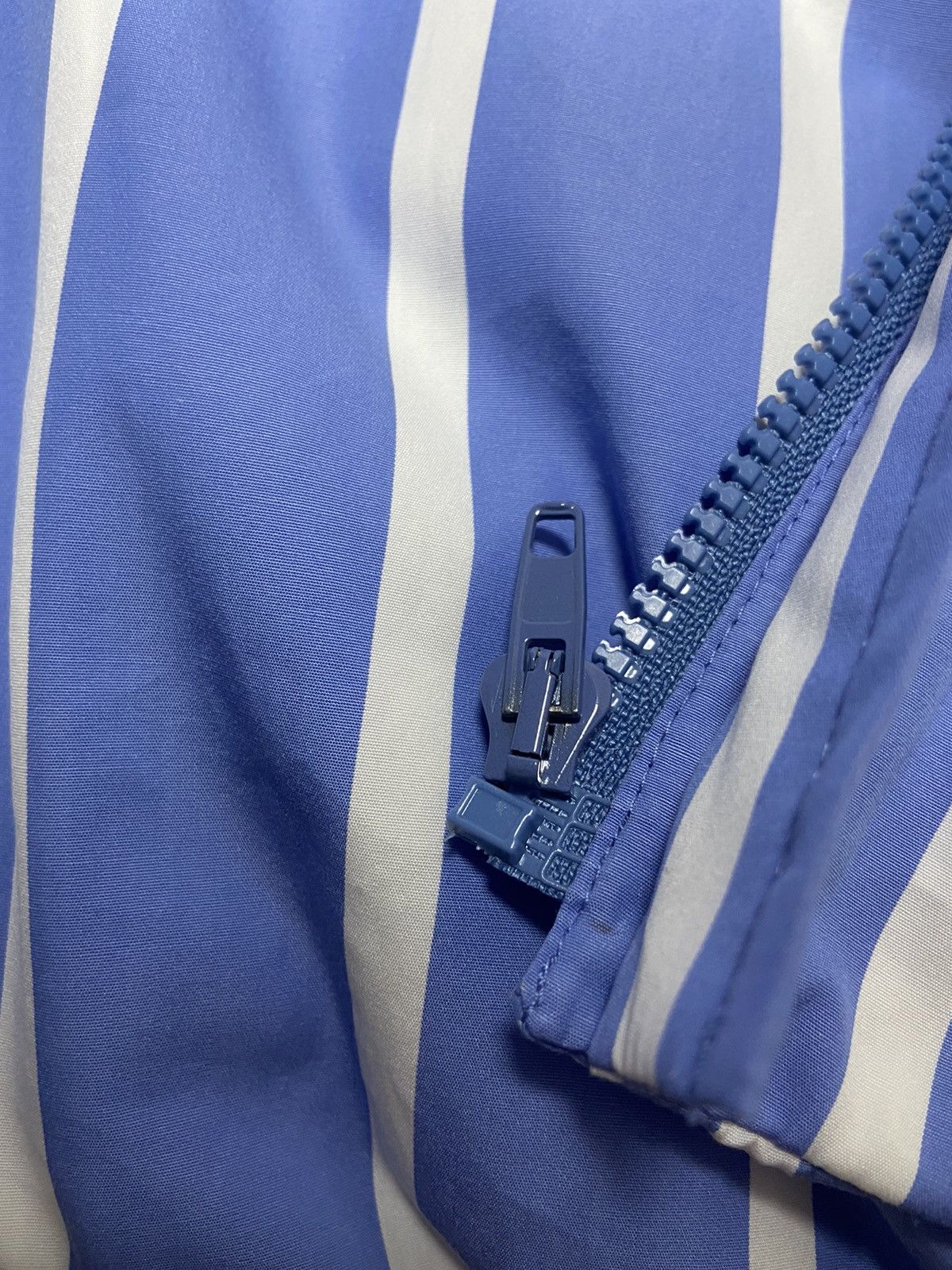 Vetements BNWT) S Vetements Puffer striped shirt jacket Size US S / EU 44-46 / 1 - 10 Thumbnail