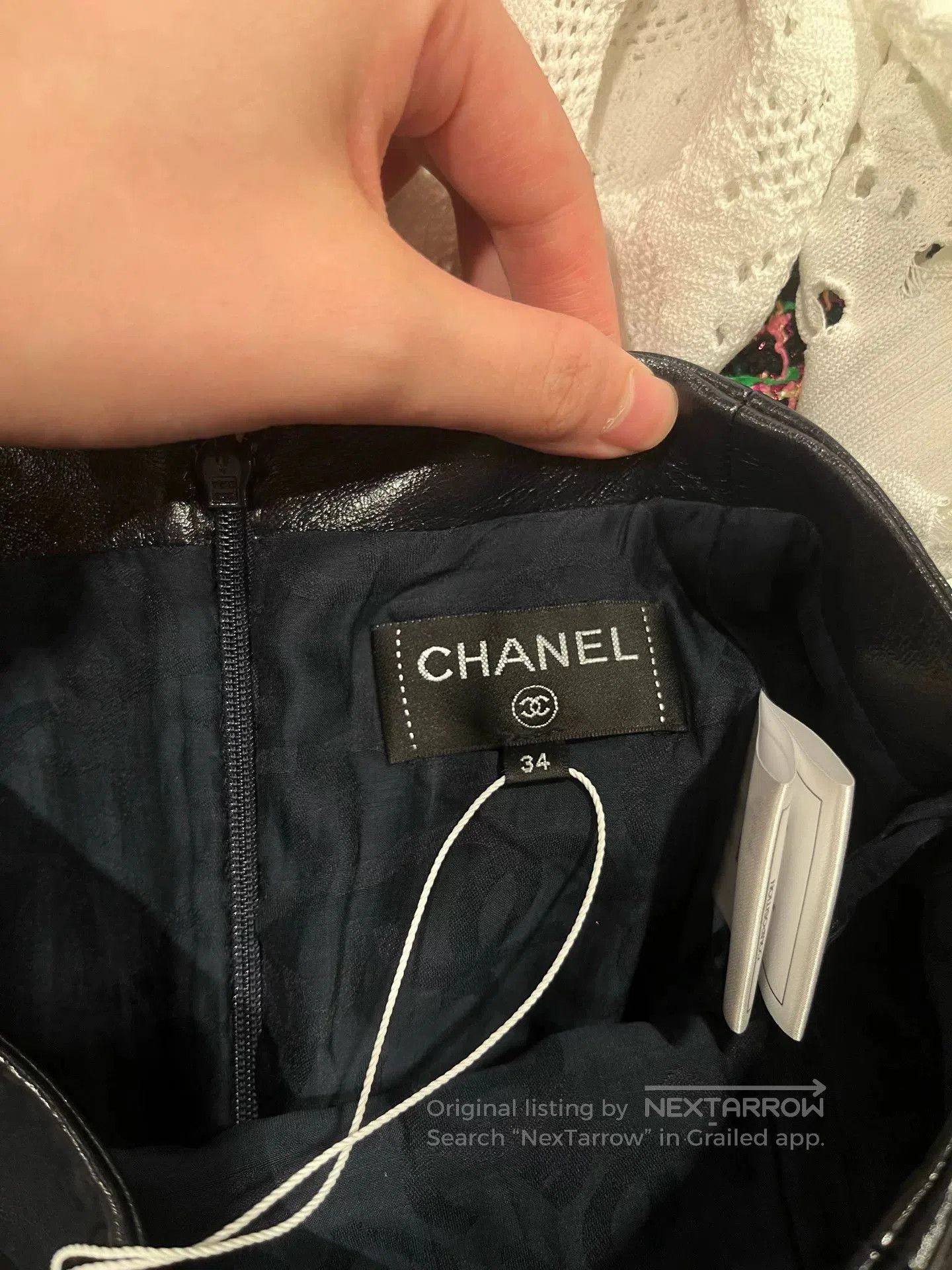 Chanel Chanel Leather Skirt FR34. Size US 34 / EU 50 - 4 Thumbnail