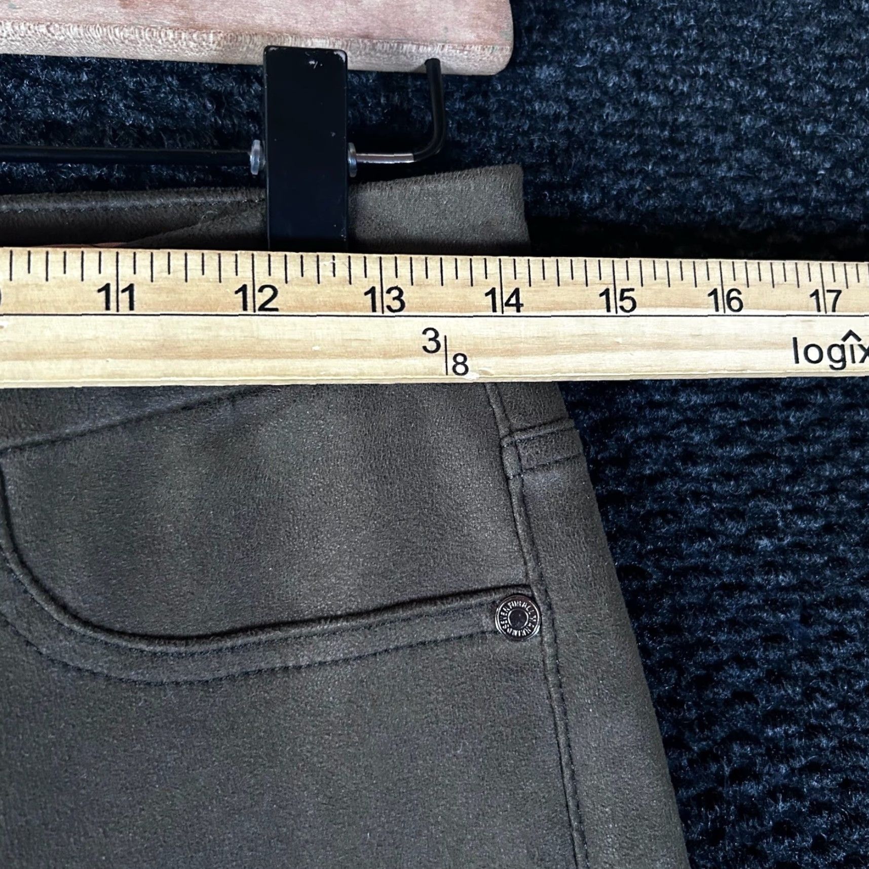 7 For All Mankind 7 For All Mankind Womens Olive Faux Suede Coated Skinny Pants Seamed Knee 28 Size 28" / US 6 / IT 42 - 7 Thumbnail