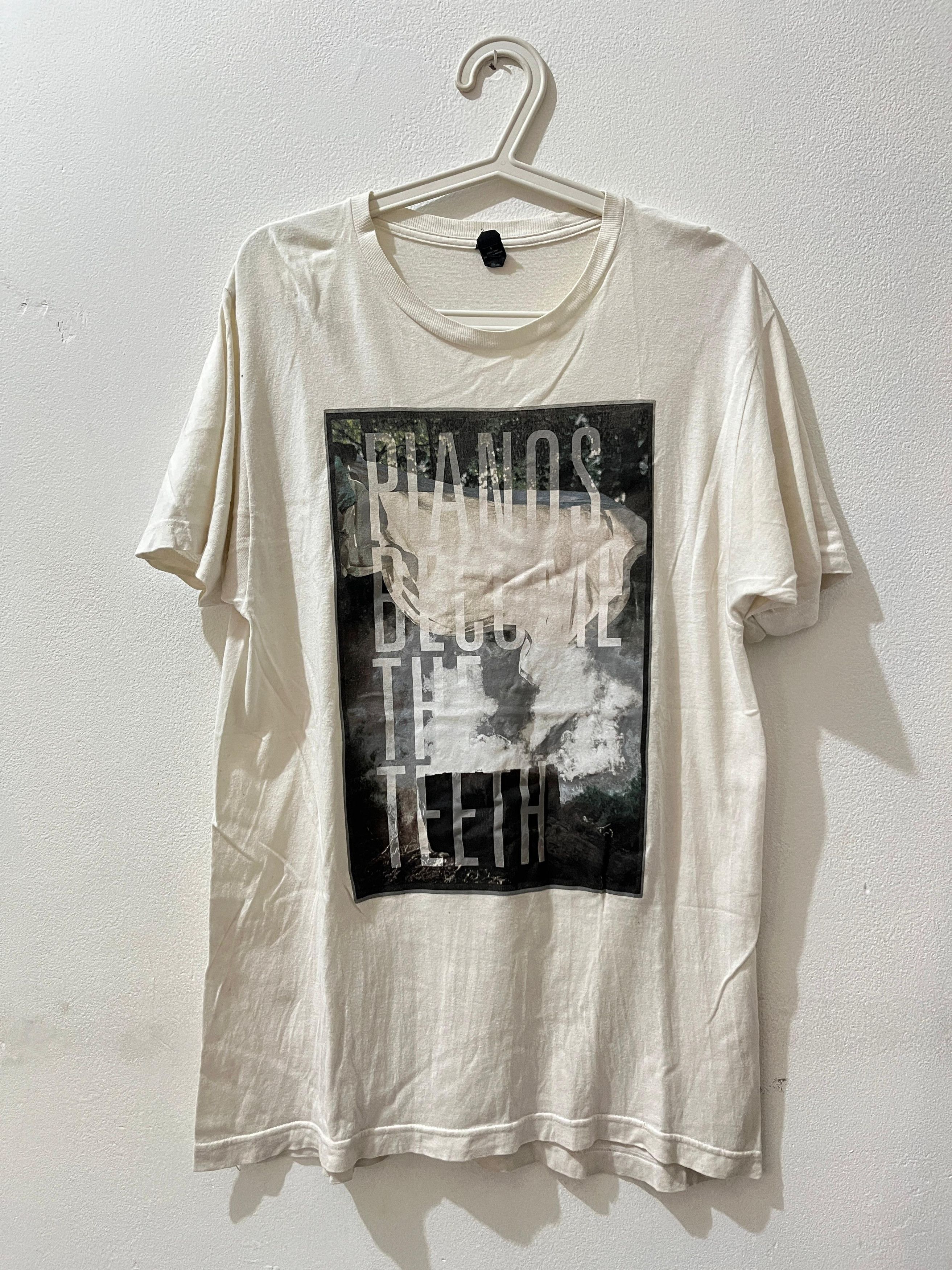 Band Tees Pianos Become the Teeth post hardcore band, title fight. Size US L / EU 52-54 / 3 - 1 Thumbnail