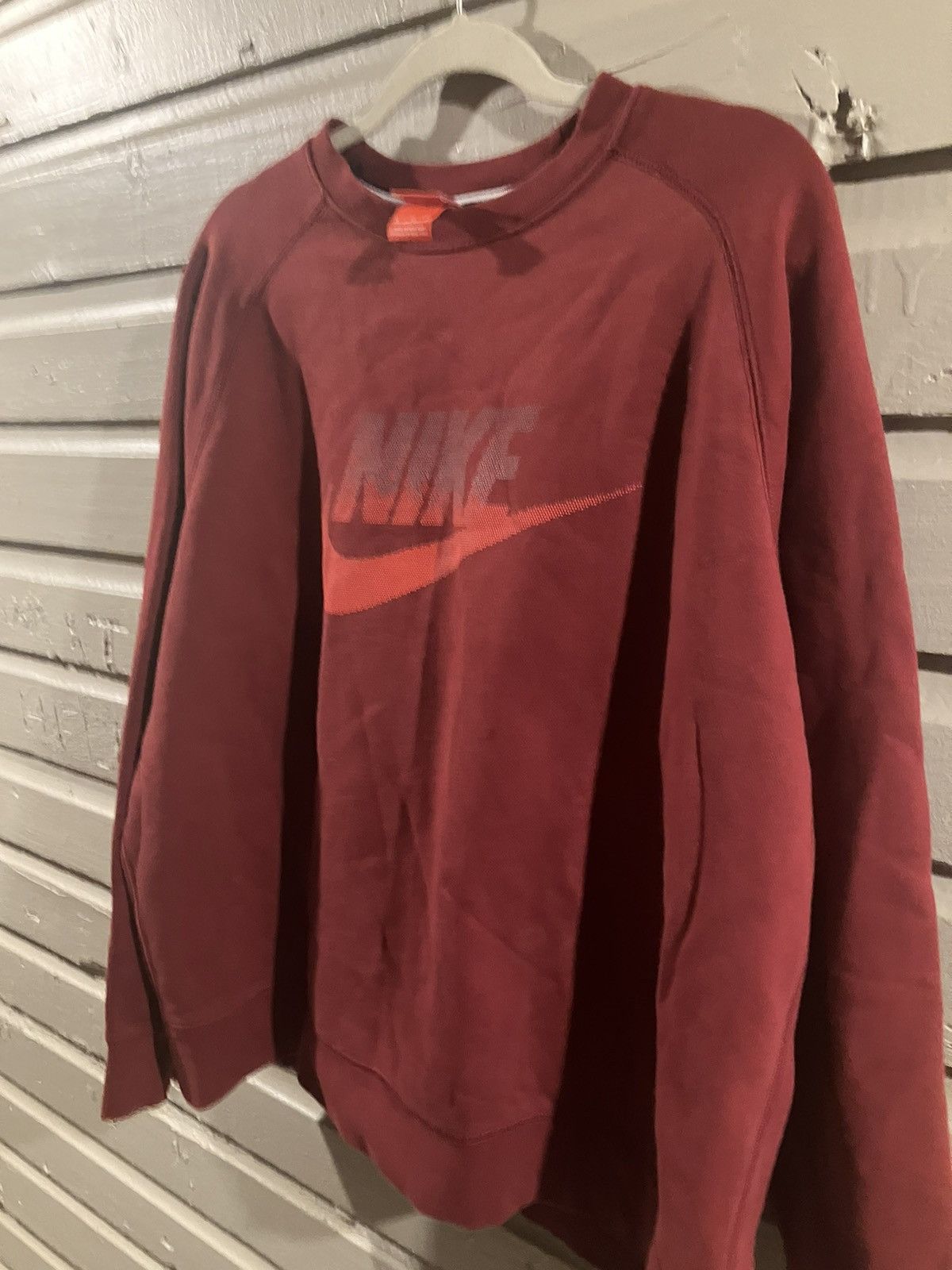 Nike Nike athletic crewneck sweater shirt graphic logo size xl Size US XL / EU 56 / 4 - 9 Thumbnail
