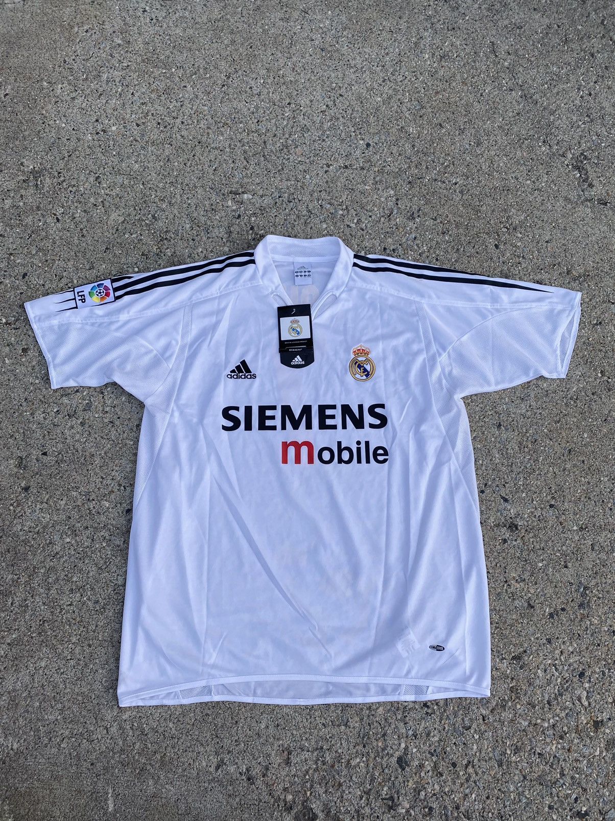 Adidas × Vintage 04/05 Adidas Real Madrid Raul authentic football jersey Size US XL / EU 56 / 4 - 1 Thumbnail