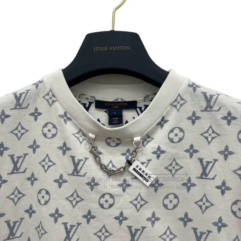 Louis Vuitton Louis Vuitton Old flower full print logo neckline chain sh Size US S / EU 44-46 / 1 - 3 Thumbnail
