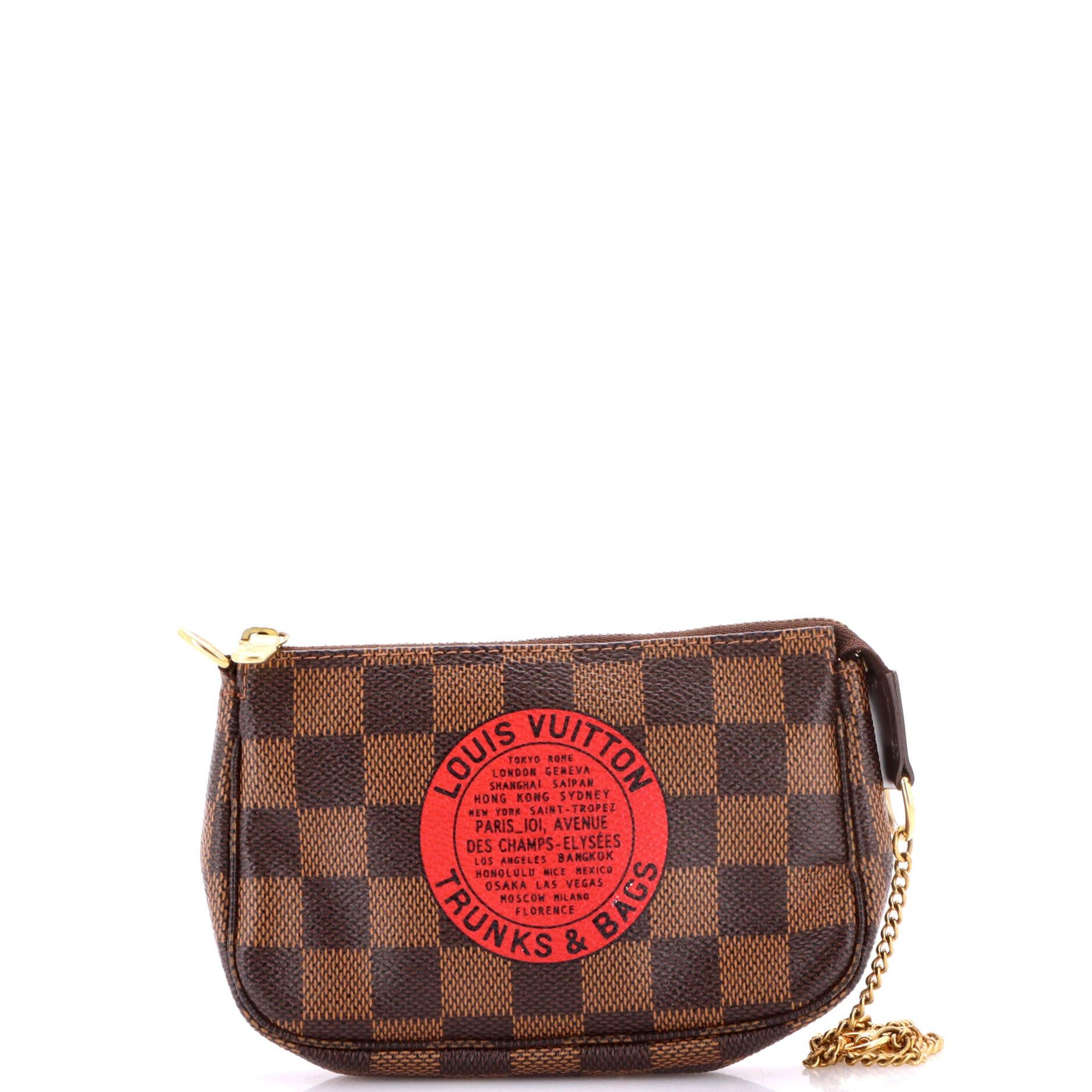 Louis Vuitton Pochette Accessoires Size ONE SIZE - 1 Thumbnail